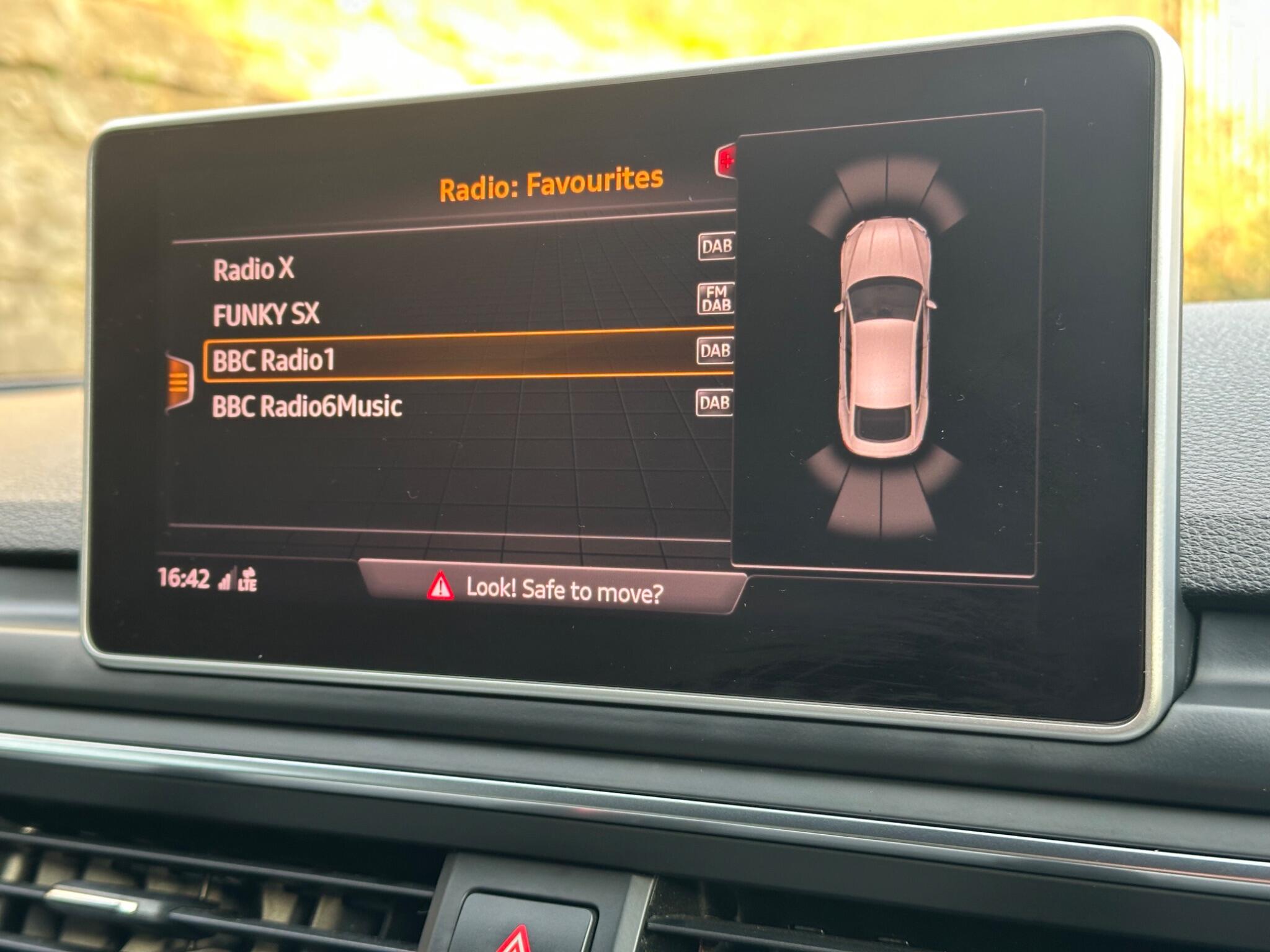 Audi S5 view 23