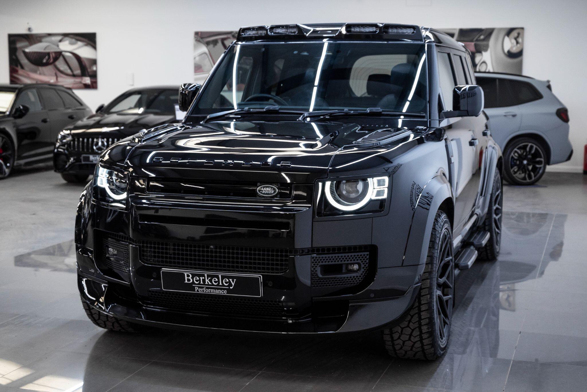 Land Rover Defender view 3
