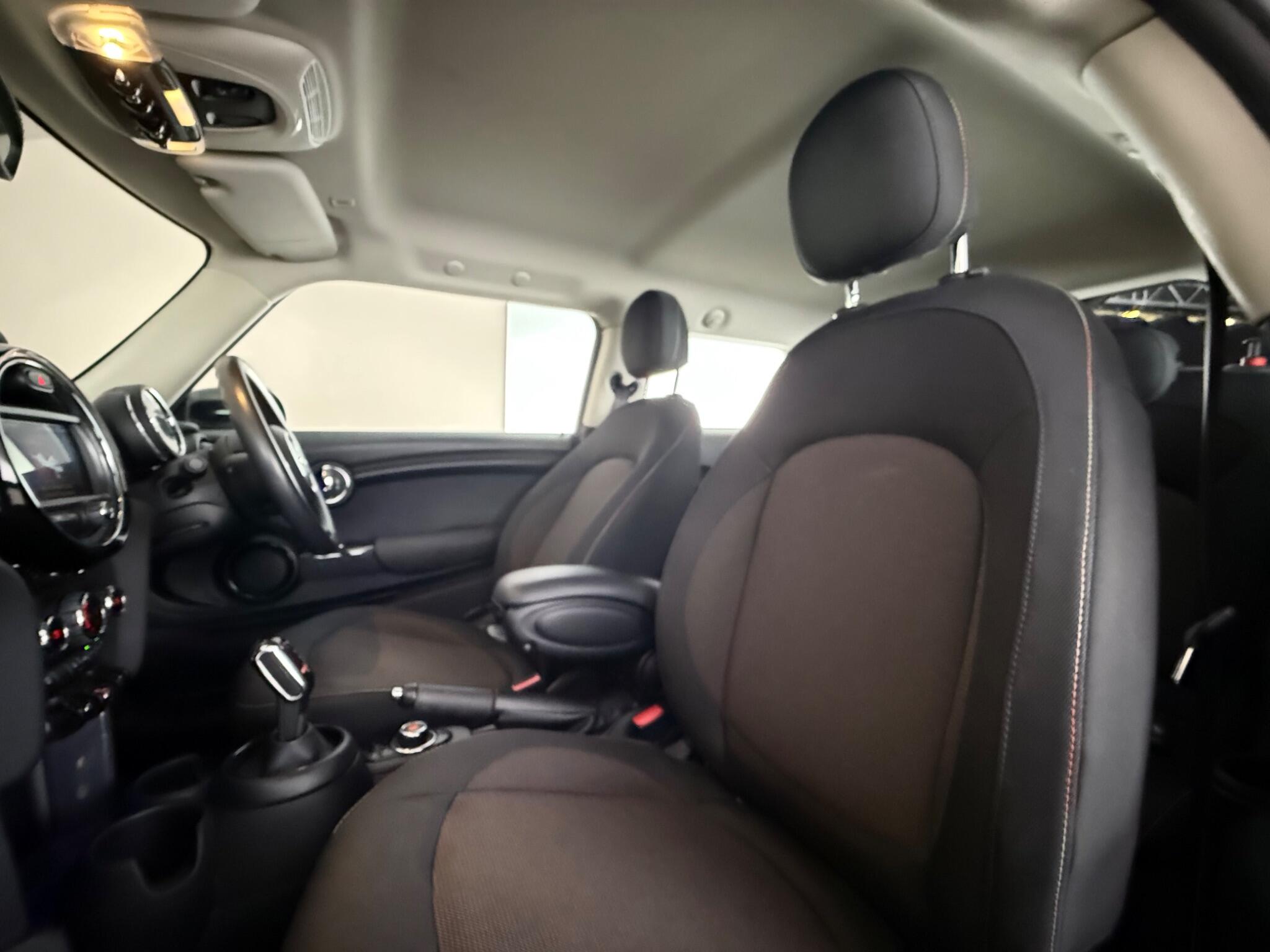 Mini Hatch view 31