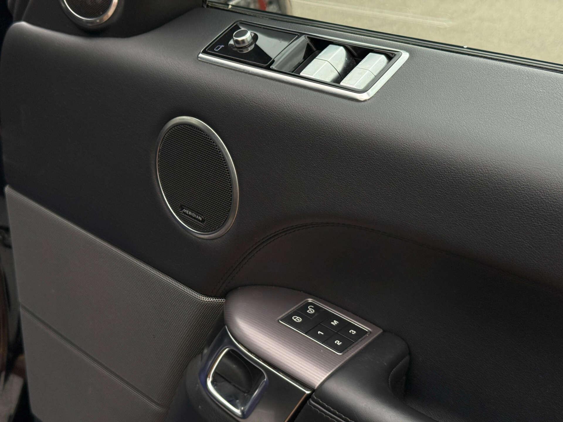 Land Rover Range Rover Sport view 23