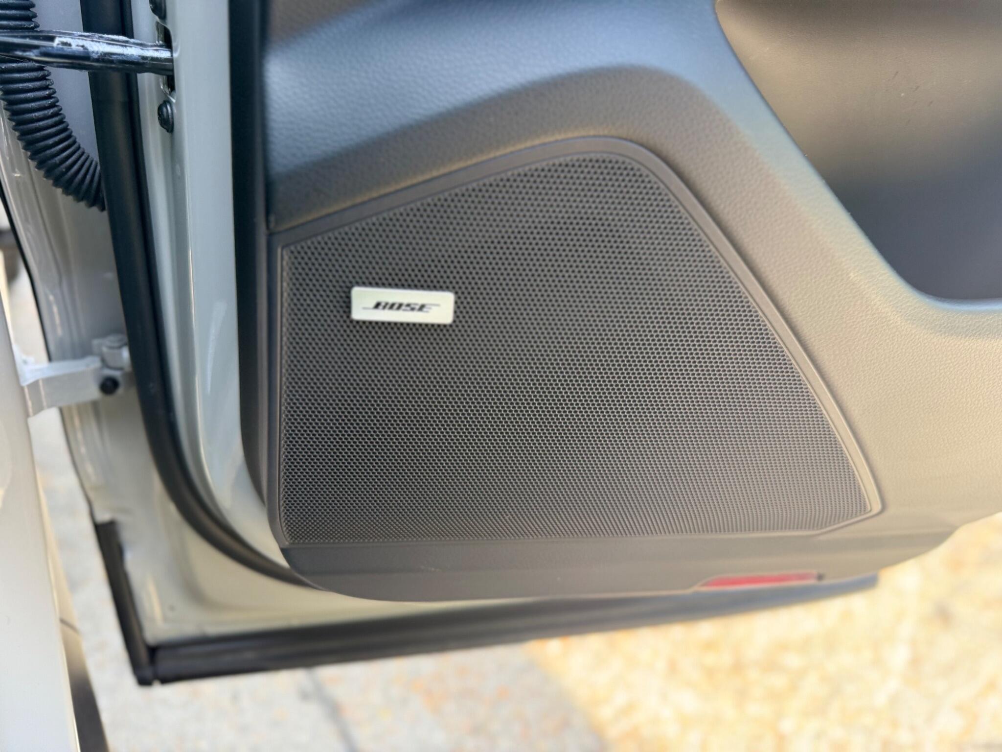 Porsche Cayenne view 26