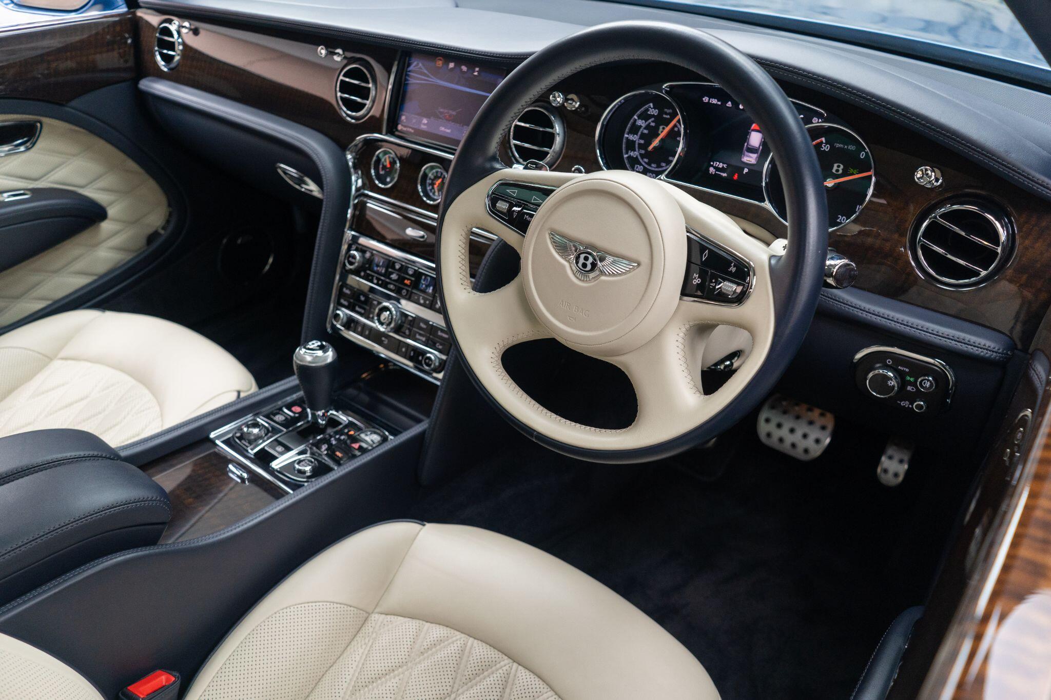 Bentley Mulsanne view 10