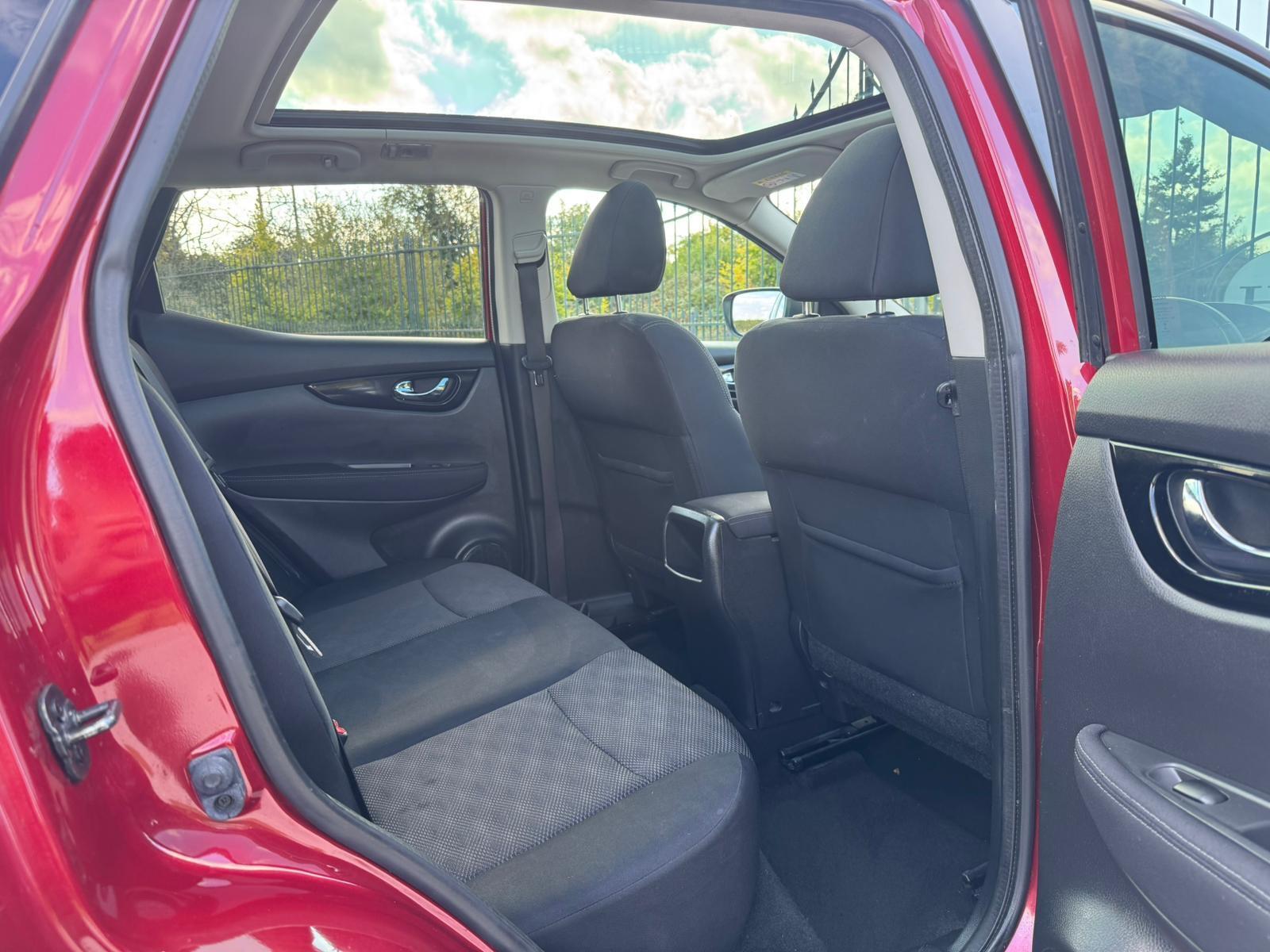 2014 Nissan Qashqai image 25
