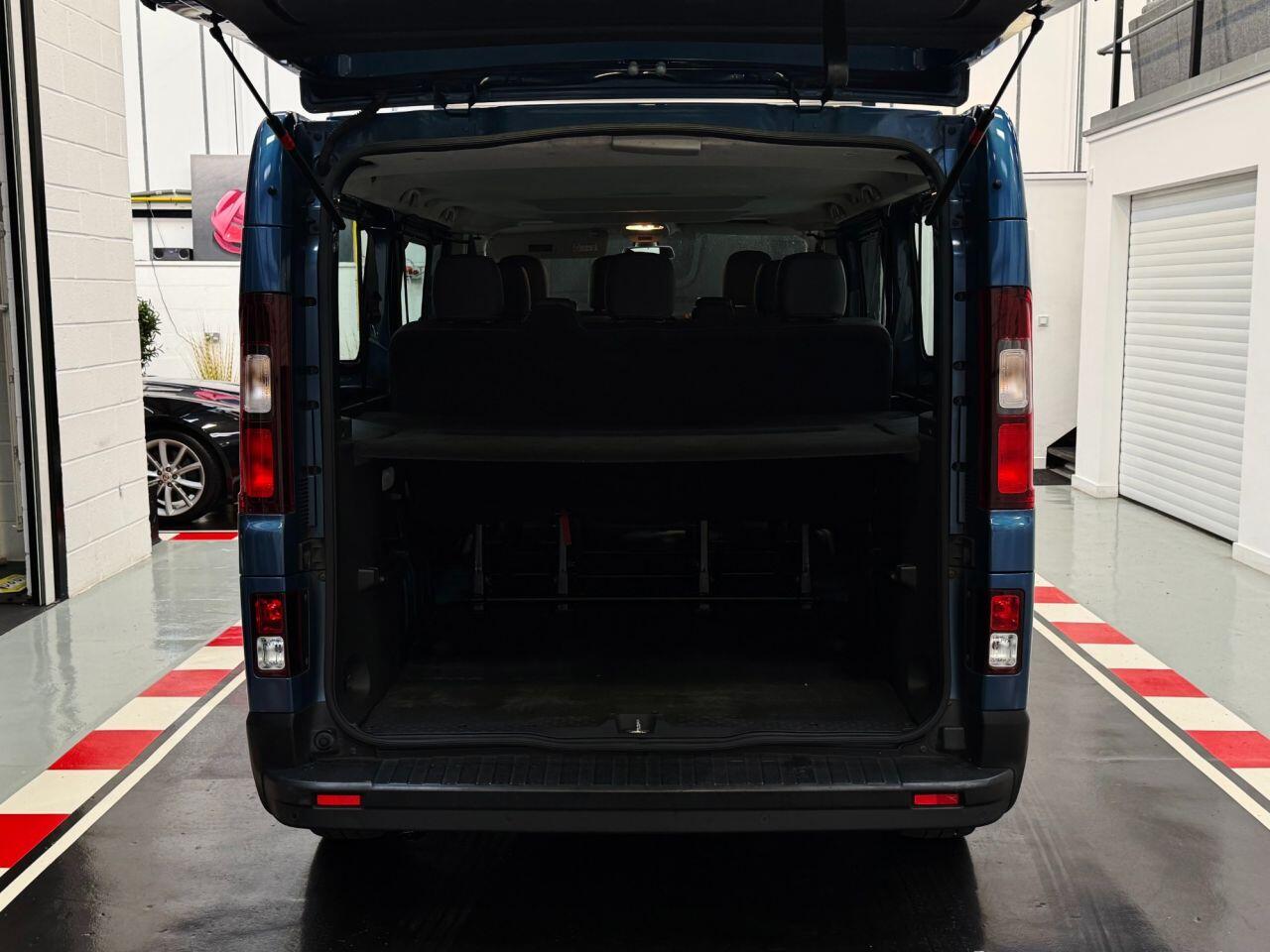 Renault Trafic view 8