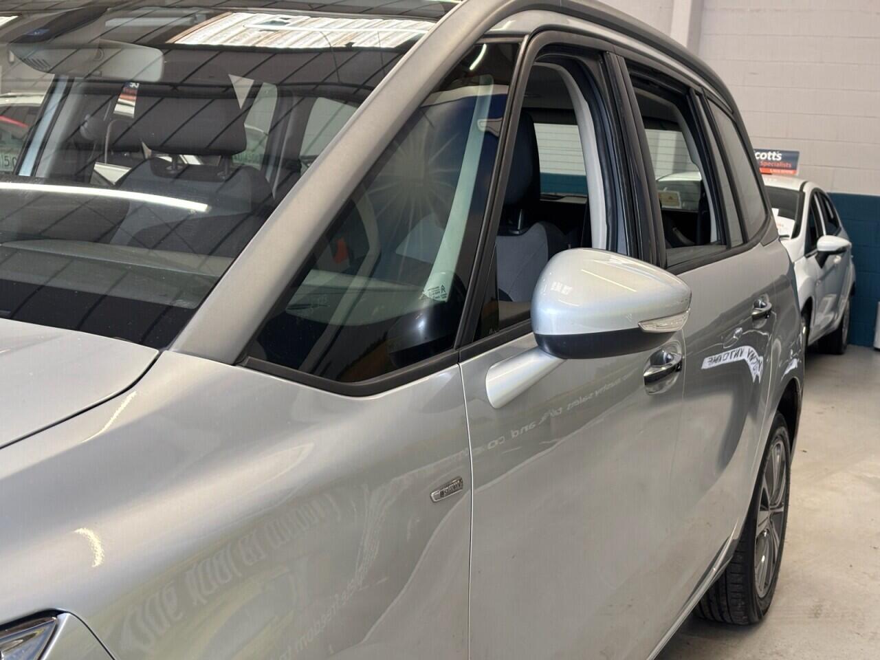 Citroen Grand C4 Picasso view 47