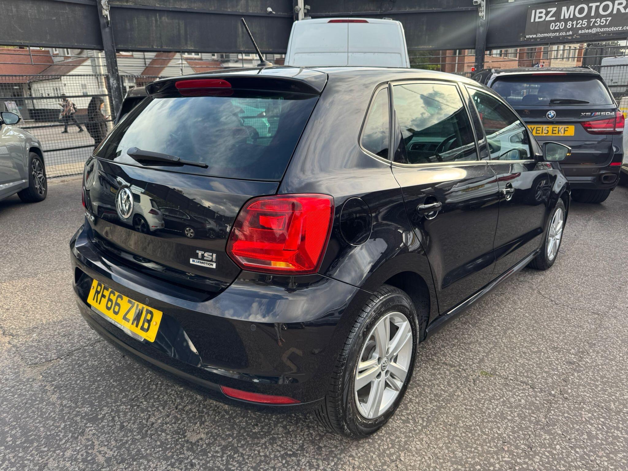 Volkswagen Polo view 6