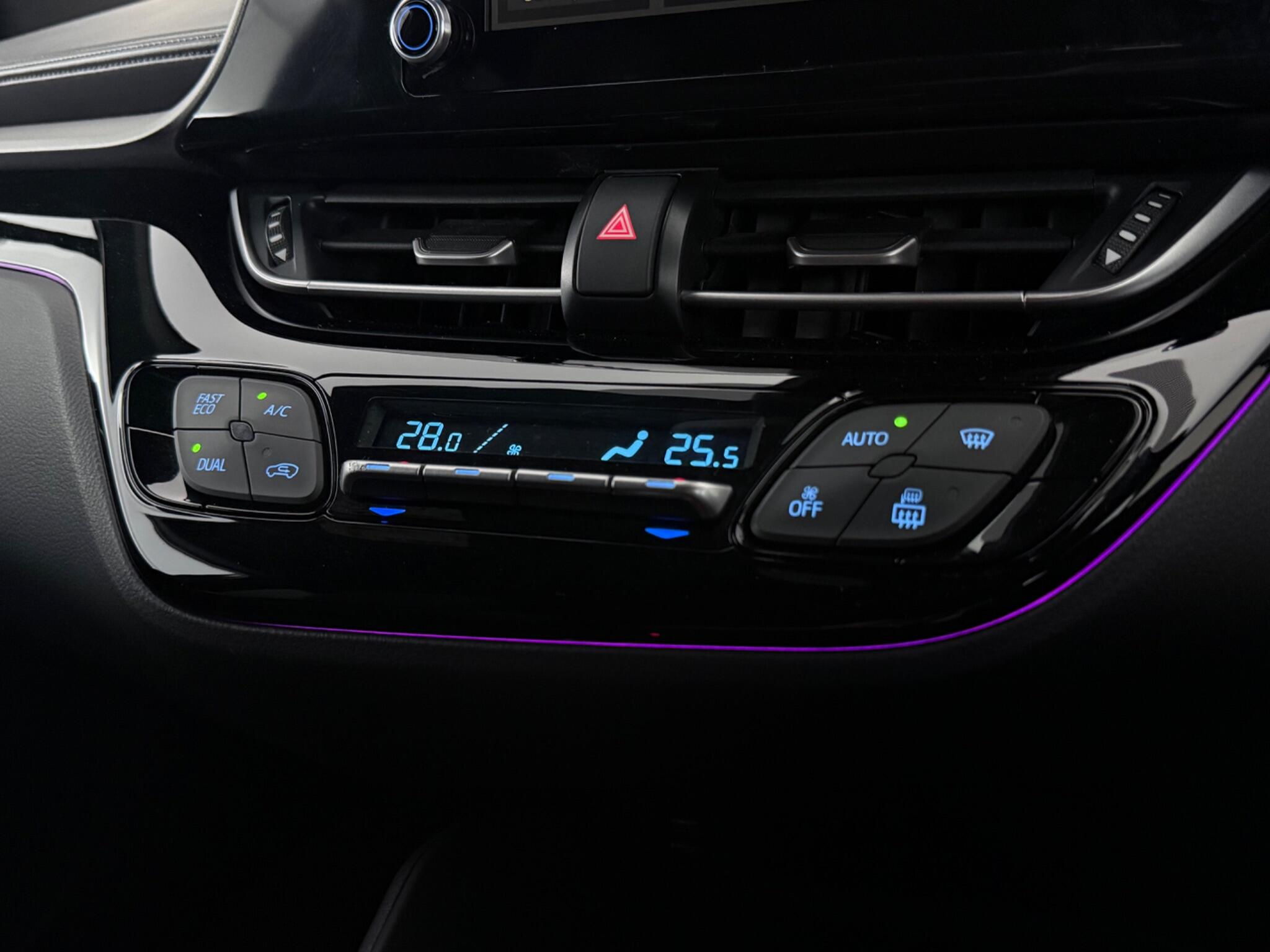 Toyota C-HR view 23