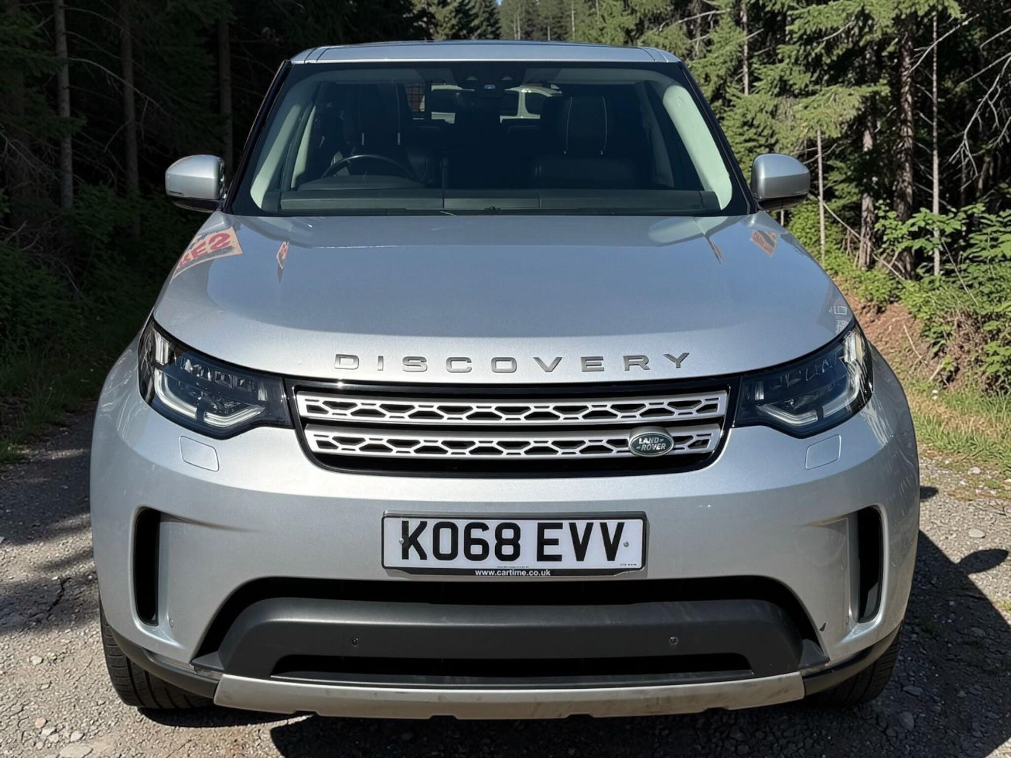 Land Rover Discovery view 2
