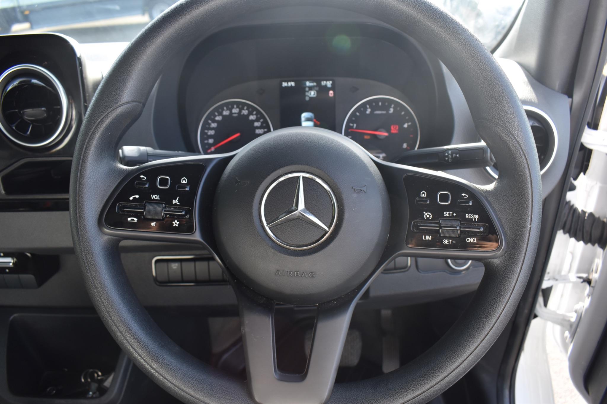 Sprinter - 2.1 516 CDI RWD L2 Euro 6 (s/s) 2dr - Image 16