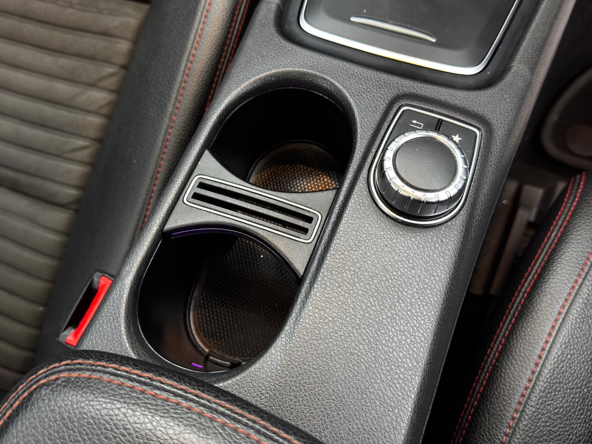 Mercedes-Benz GLA view 25