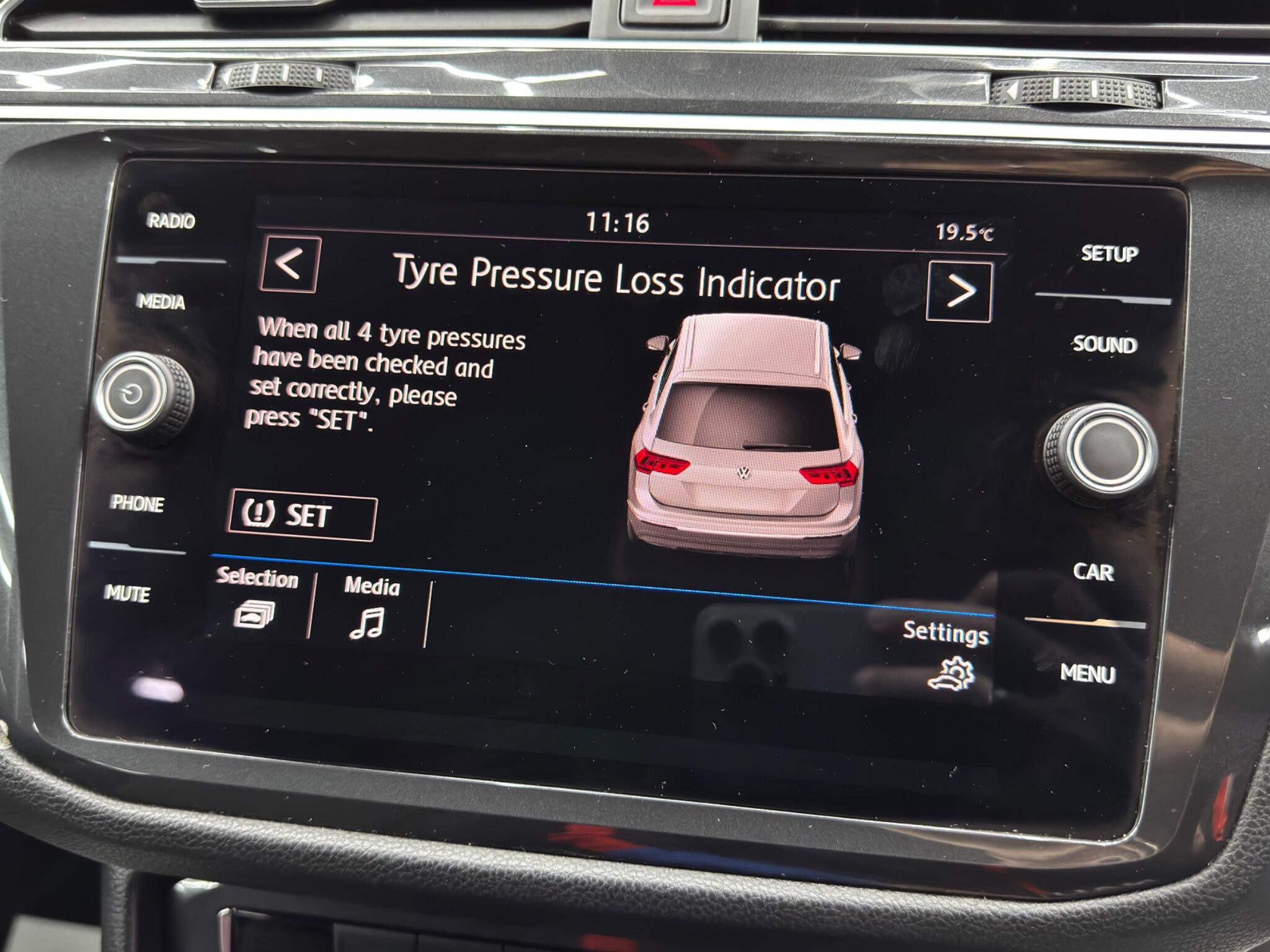 Volkswagen Tiguan view 32
