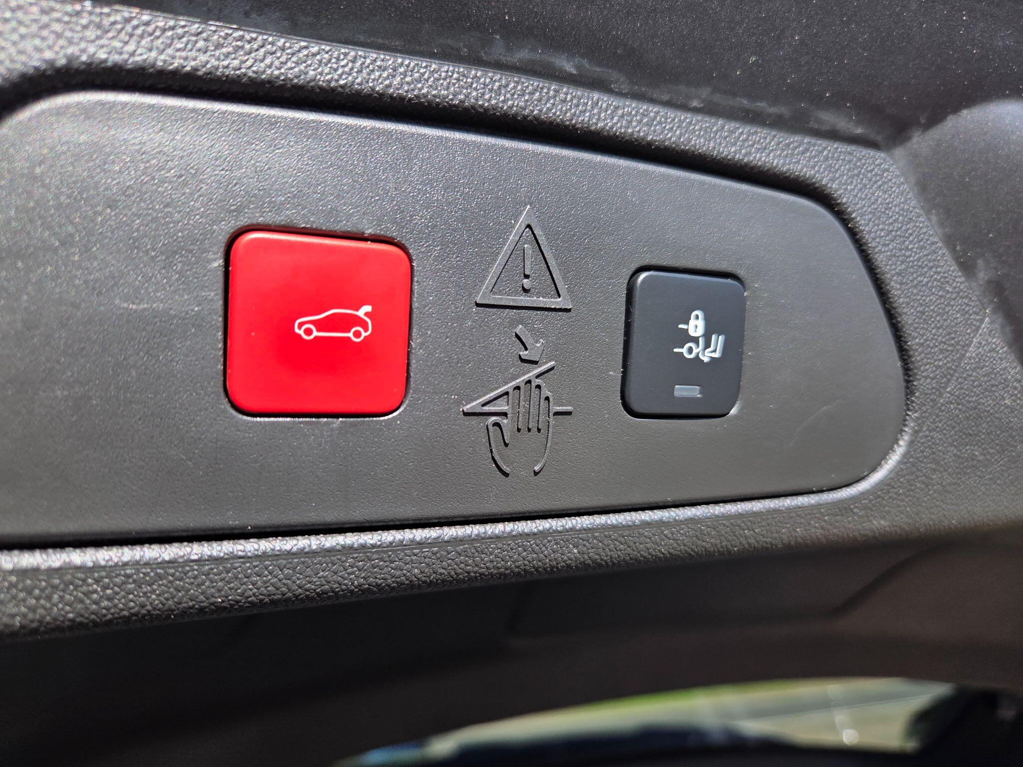 Vauxhall Grandland view 25