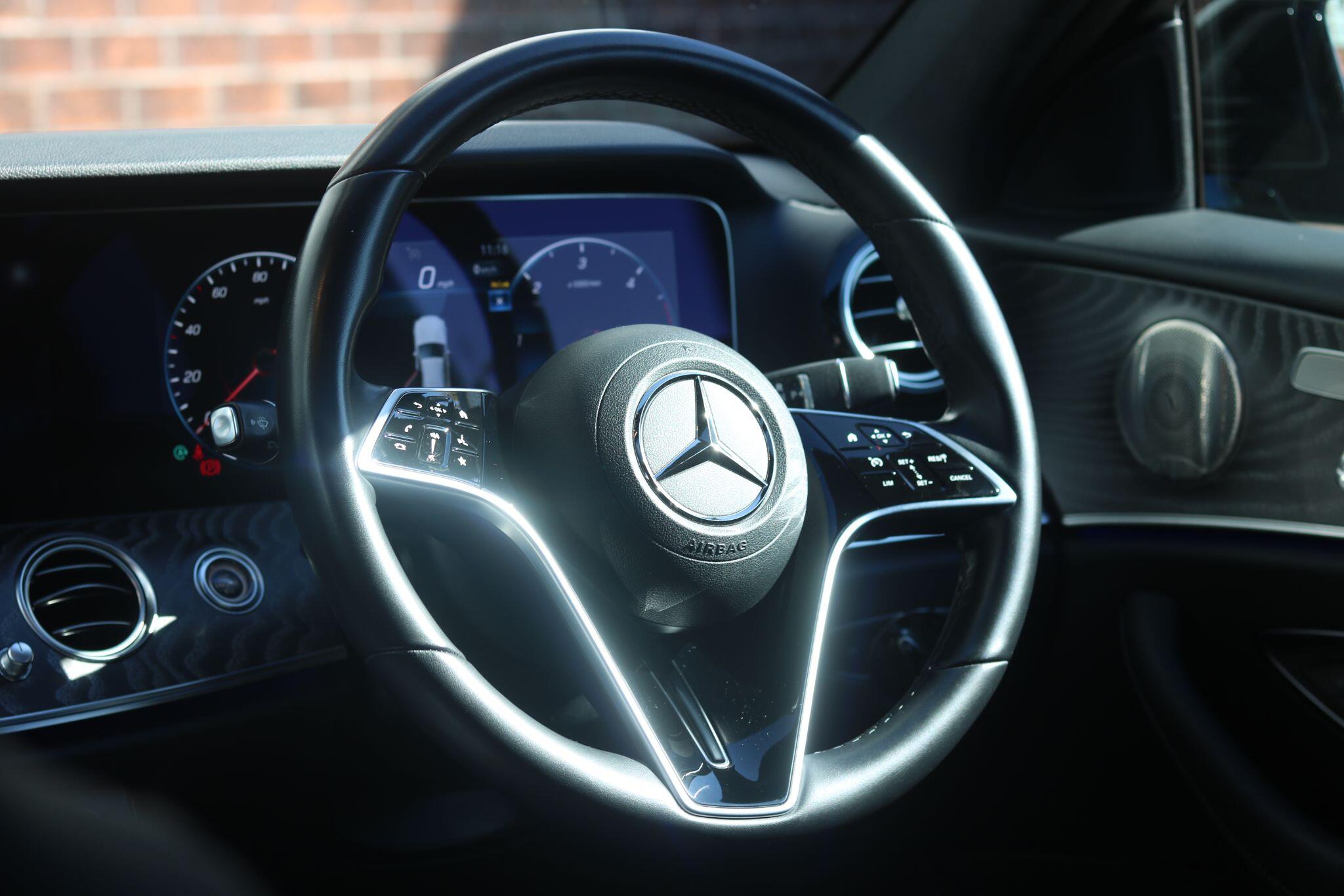 Mercedes-Benz E-Class view 9