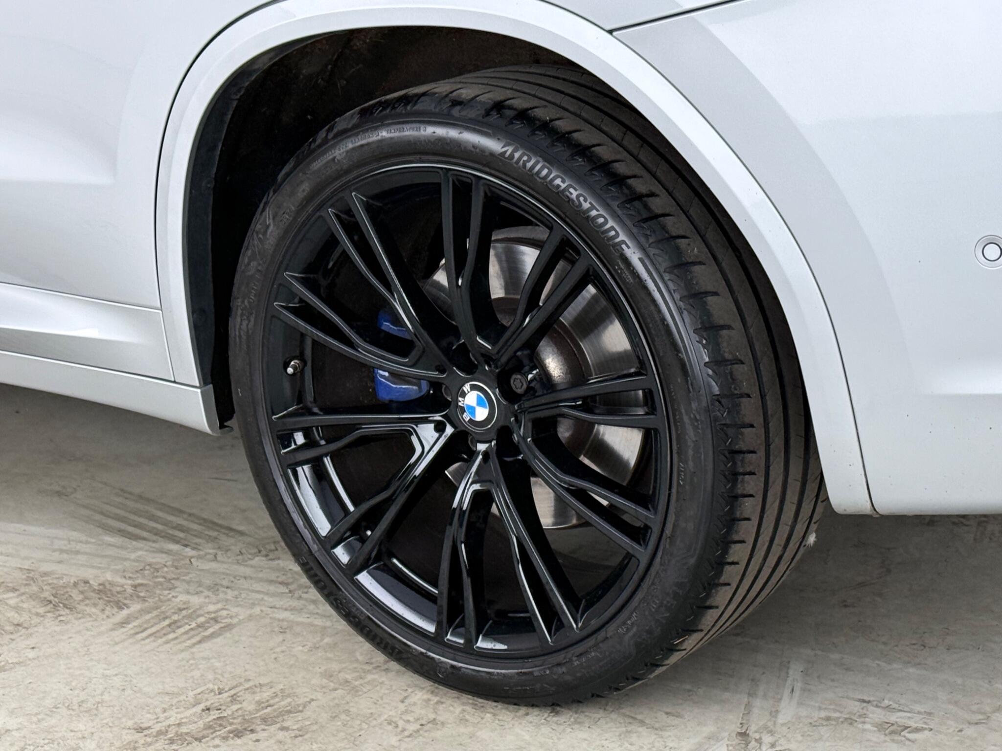 BMW X3 view 9