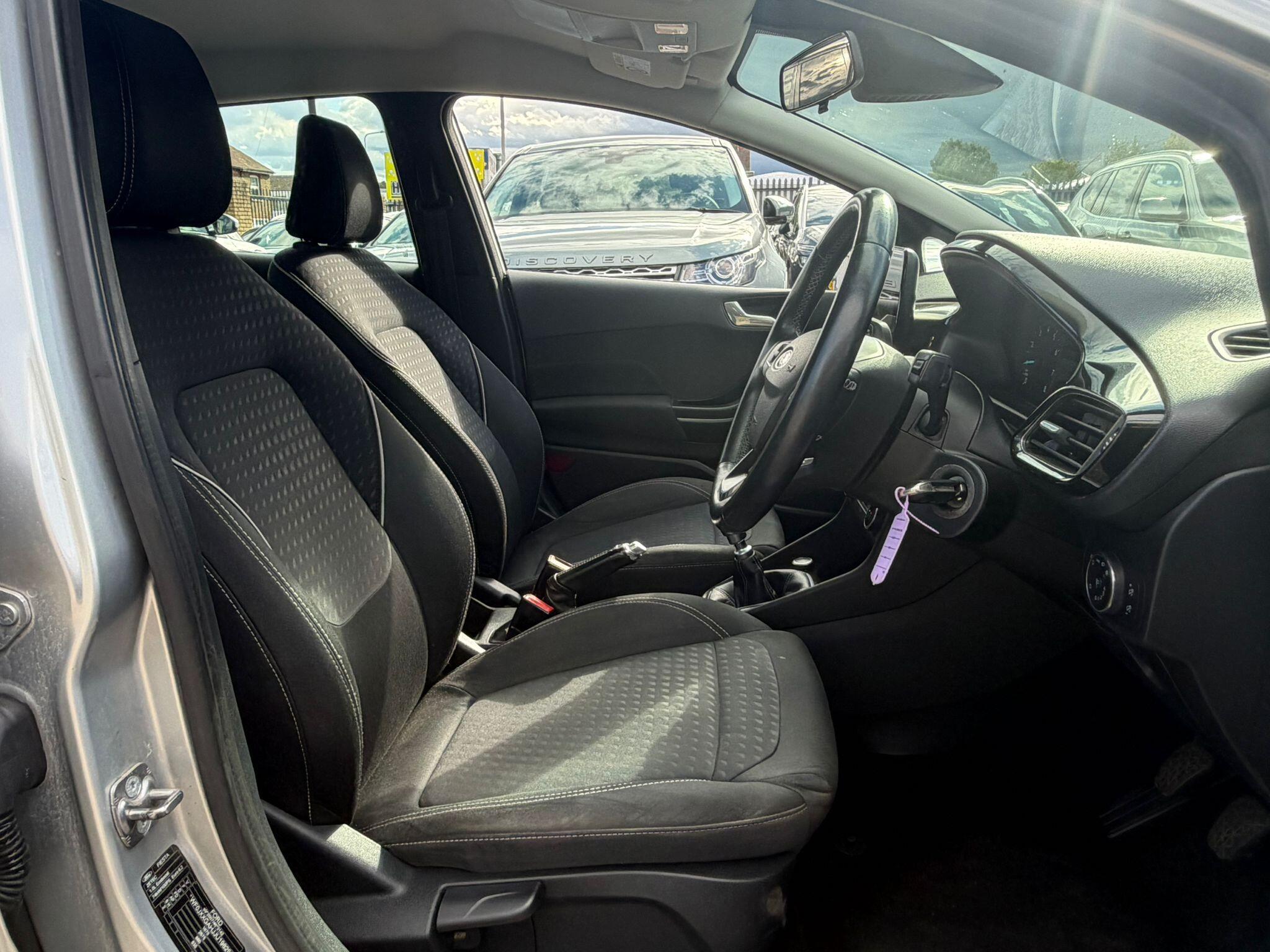 Ford Fiesta view 9