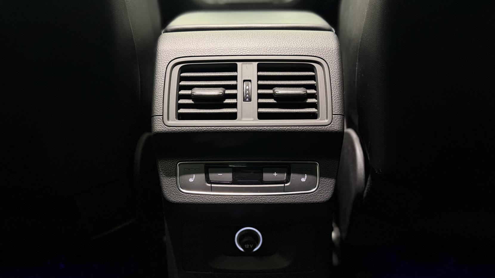 Audi SQ5 view 31