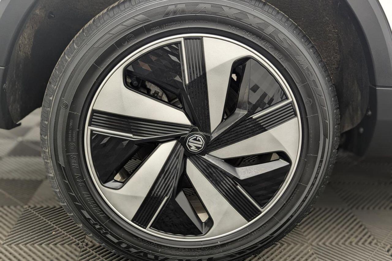 MG ZS view 47