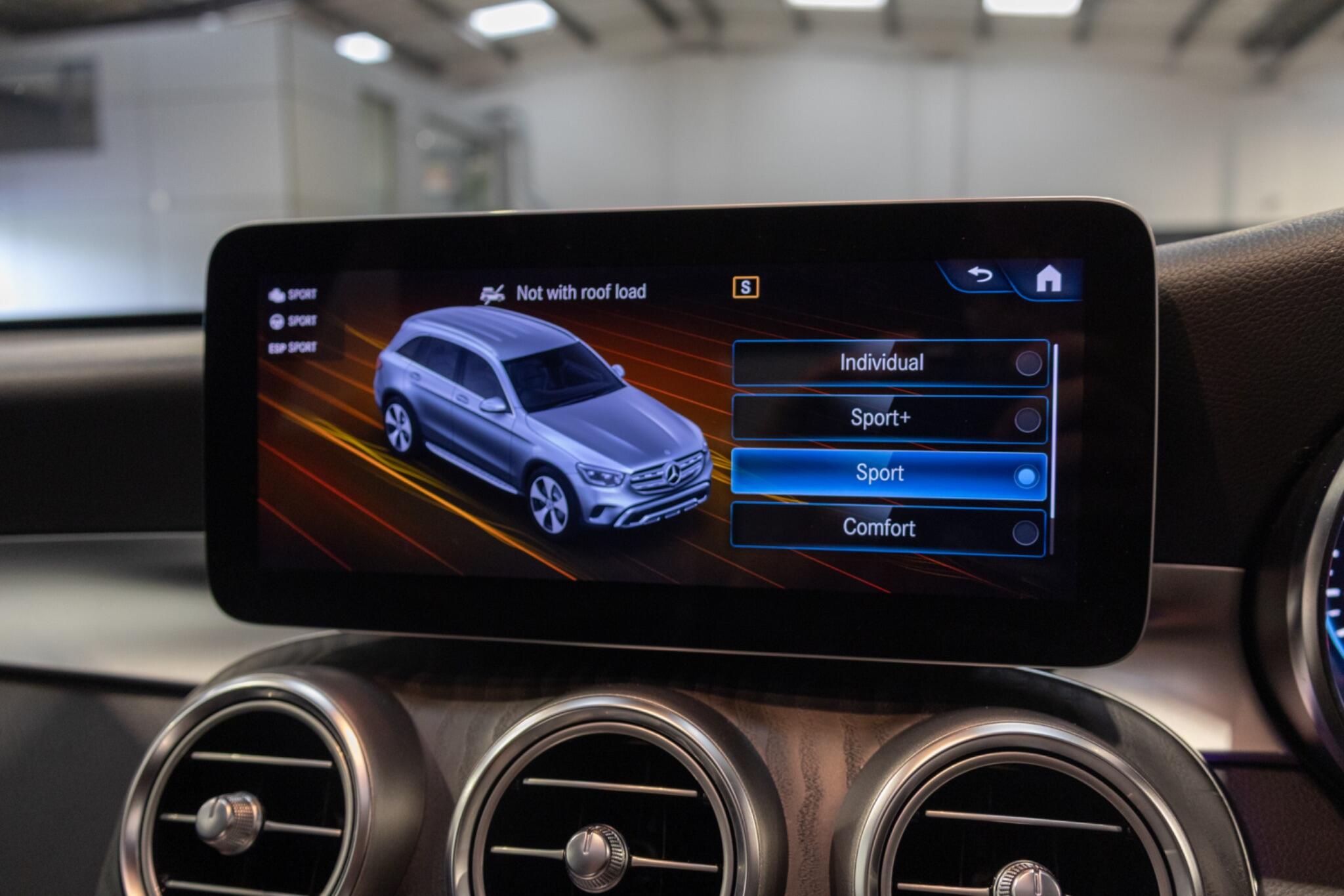 Mercedes-Benz GLC view 28