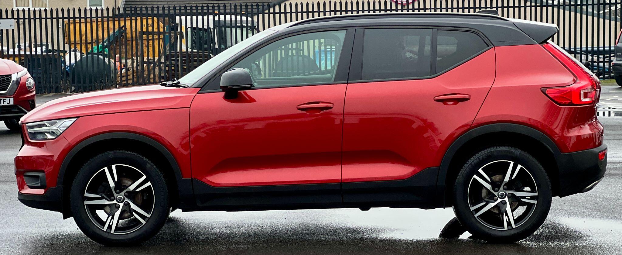 Volvo XC40 view 12
