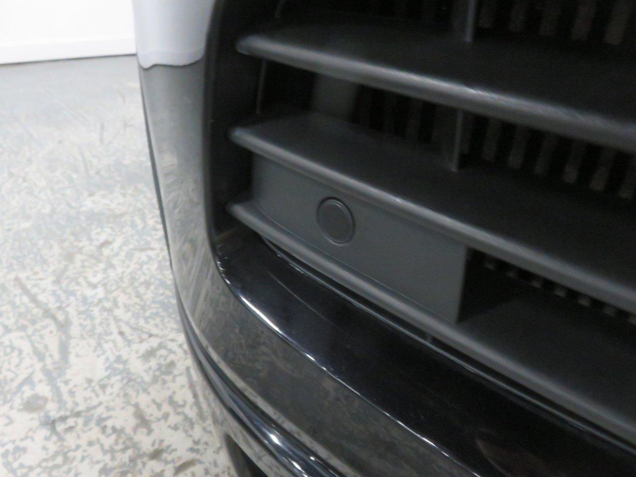 Volkswagen Touareg view 21