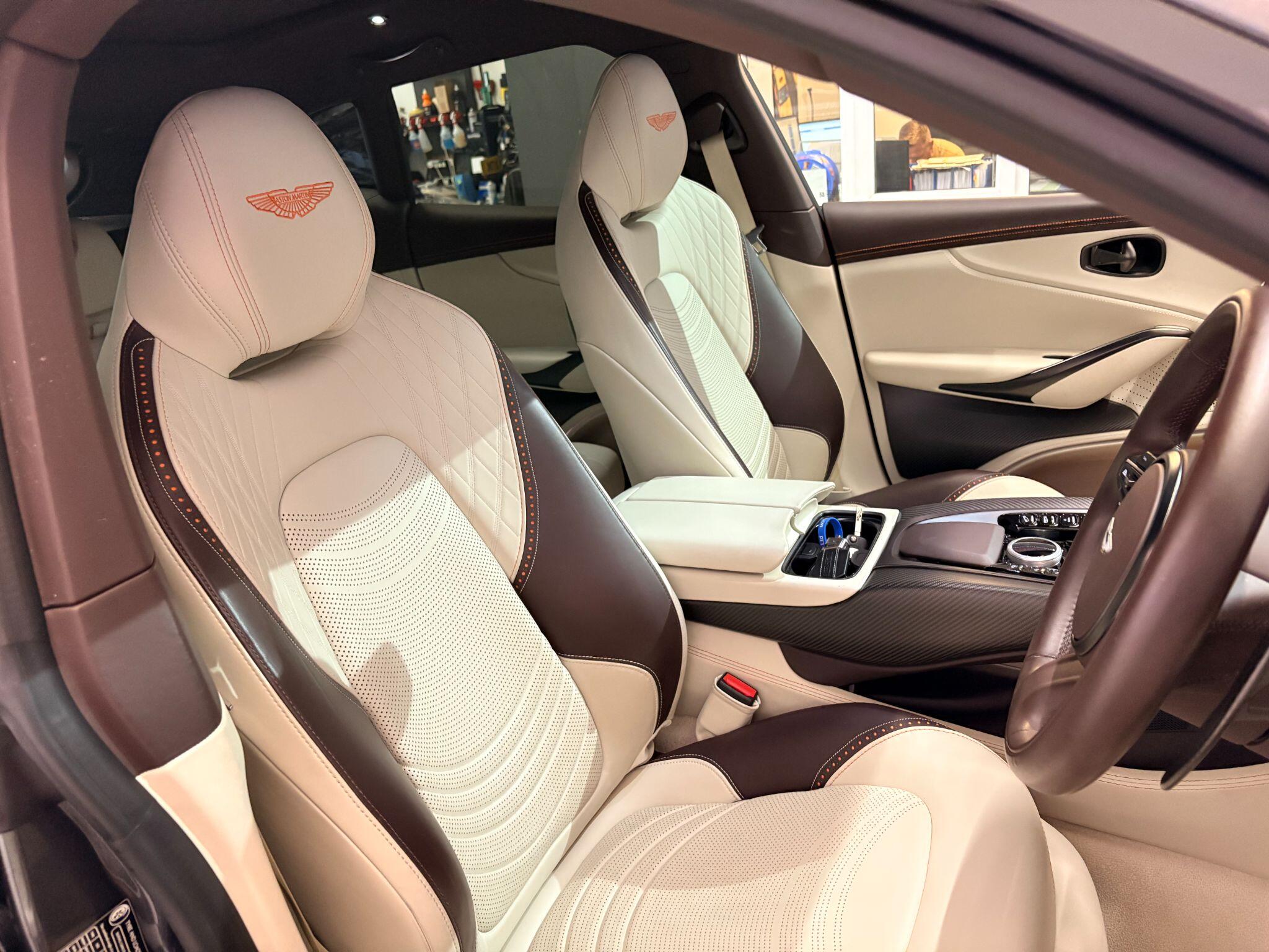 Aston Martin DBX view 30