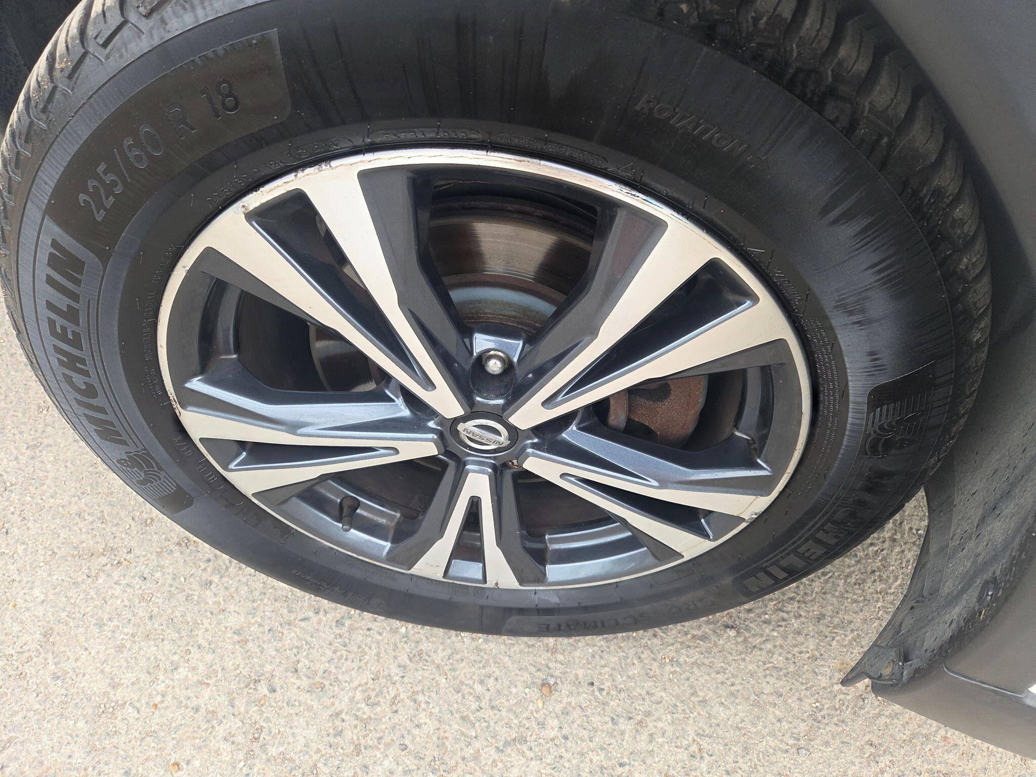 Nissan X-Trail view 28