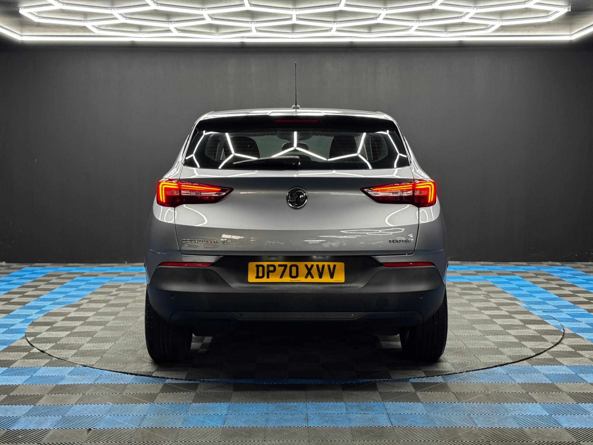 Vauxhall Grandland X view 6