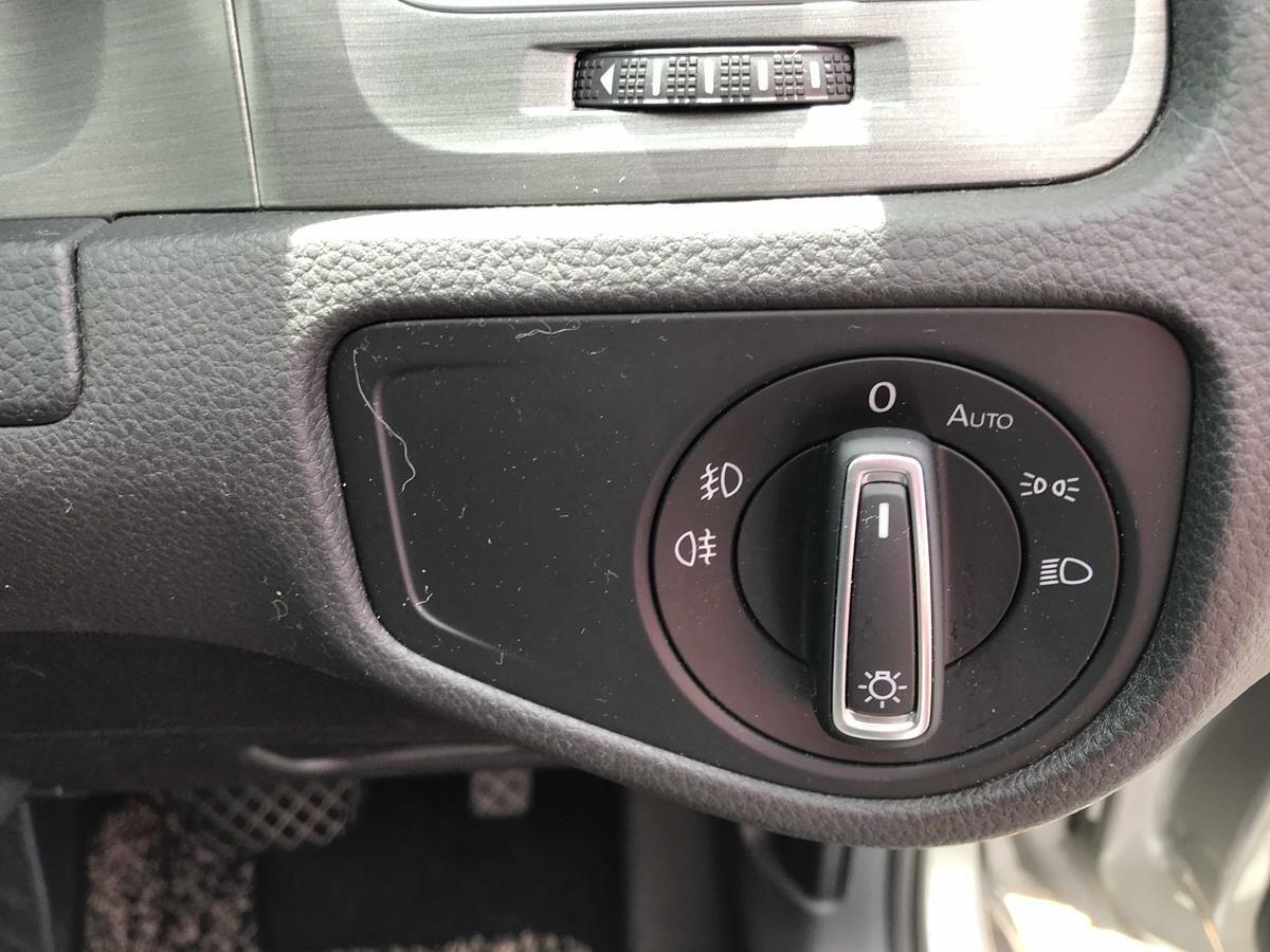 Volkswagen Golf view 18