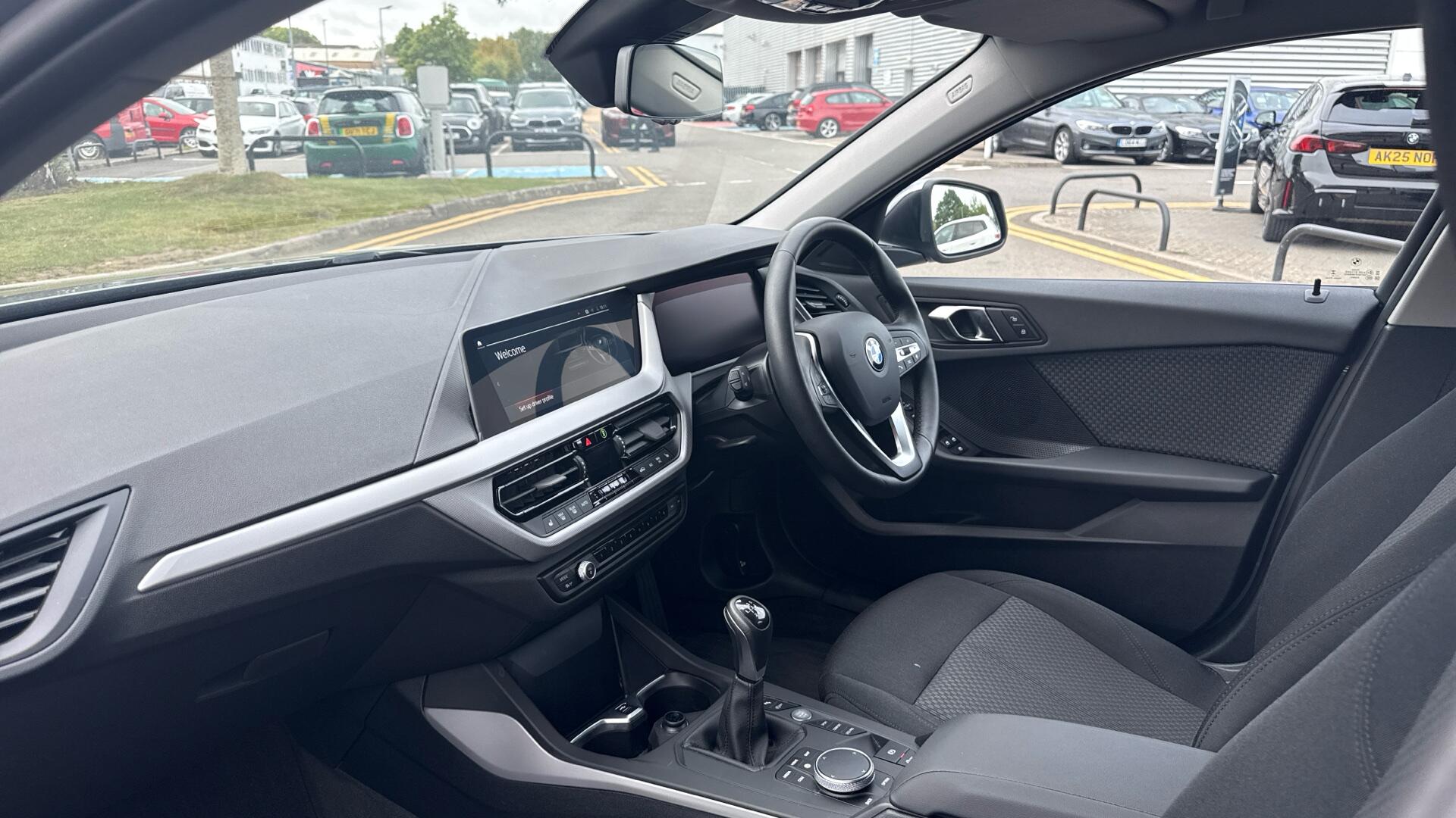 BMW 1 Series view 7