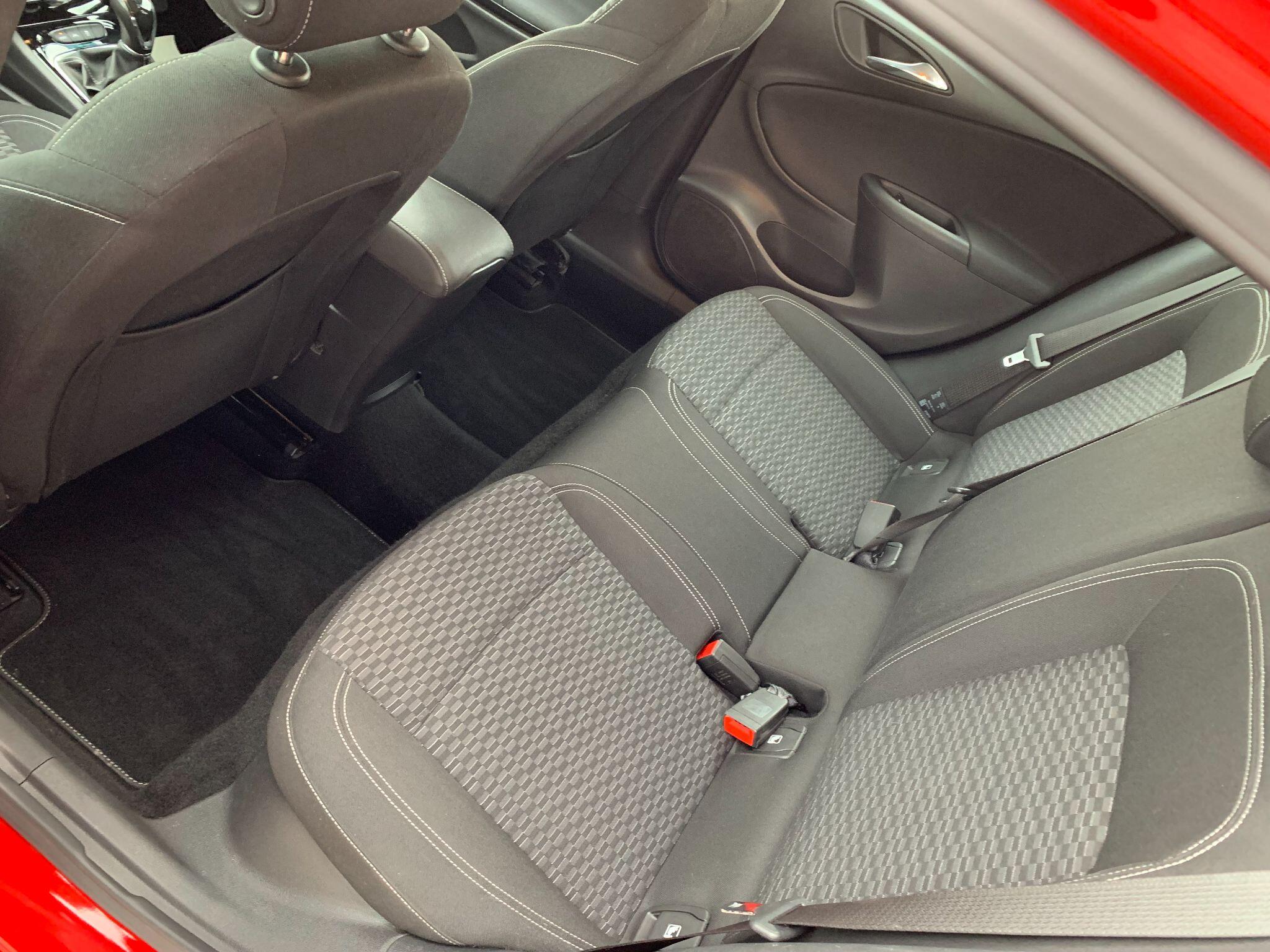 Vauxhall Astra view 21