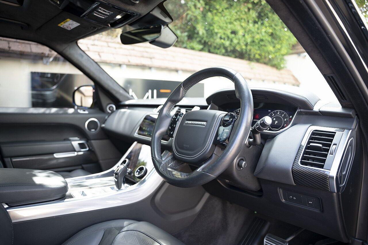 Land Rover Range Rover Sport view 9