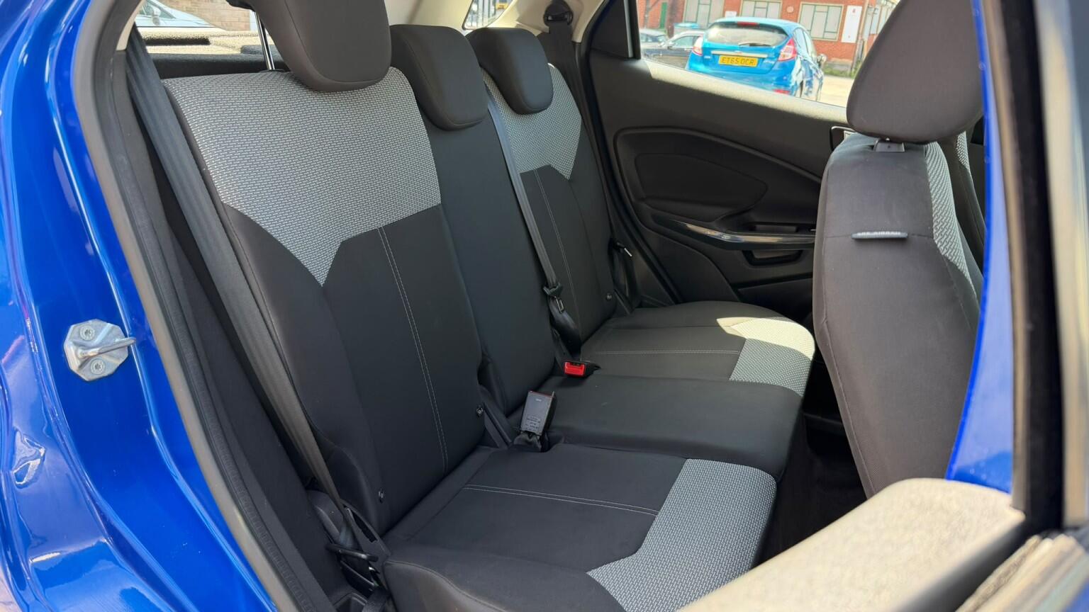 Ford Ecosport view 23
