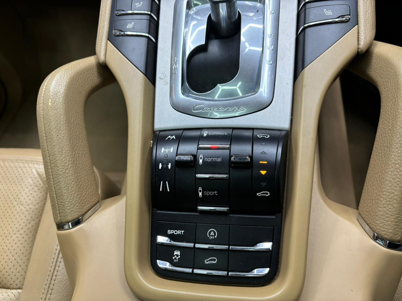 Porsche Cayenne view 26
