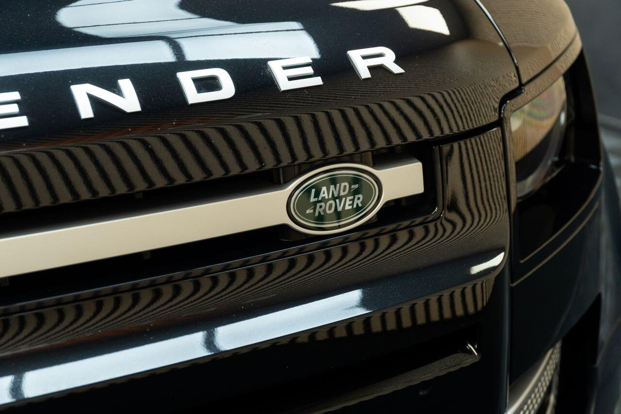 Land Rover Defender 110 view 54