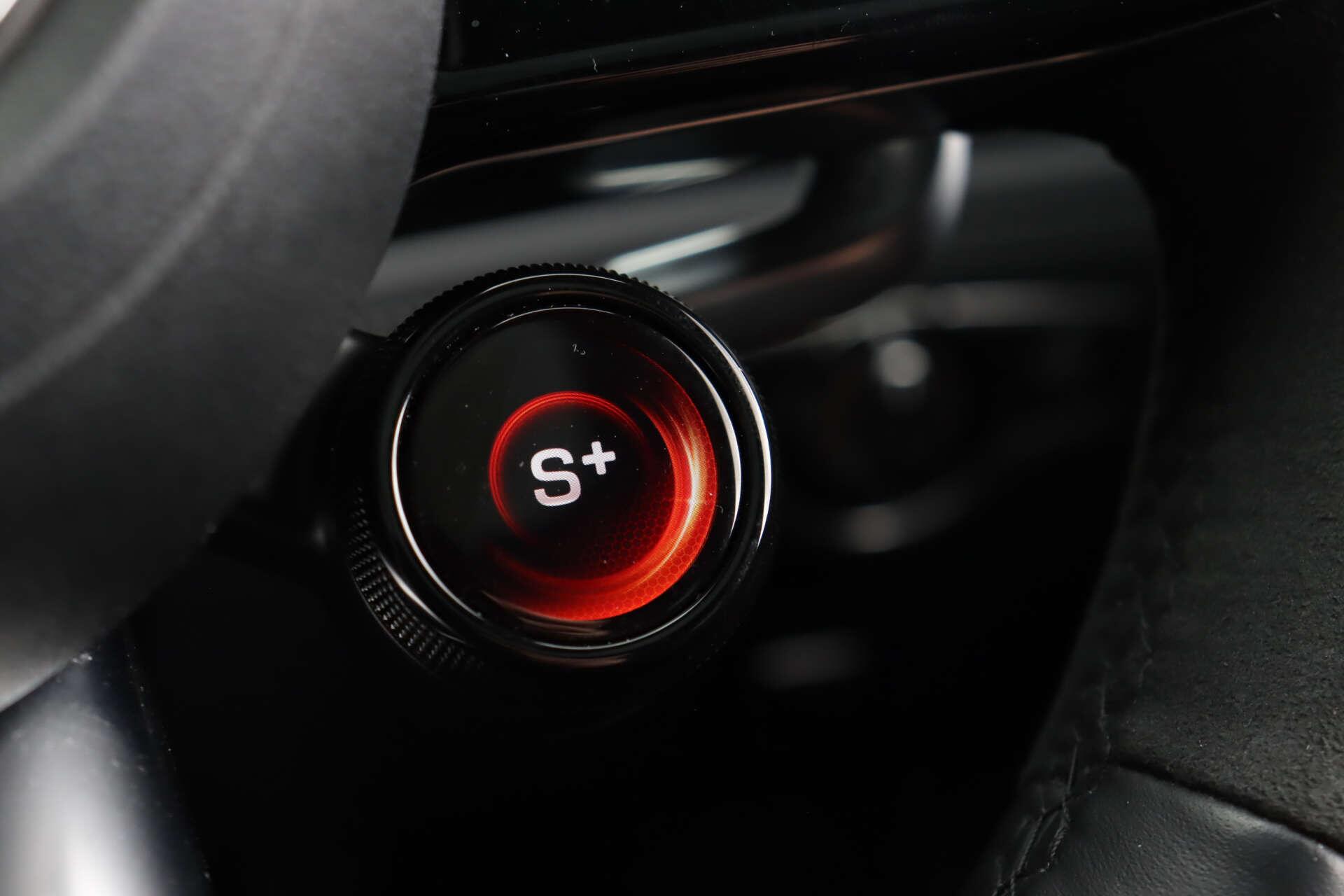 Mercedes-Benz Amg GT view 28
