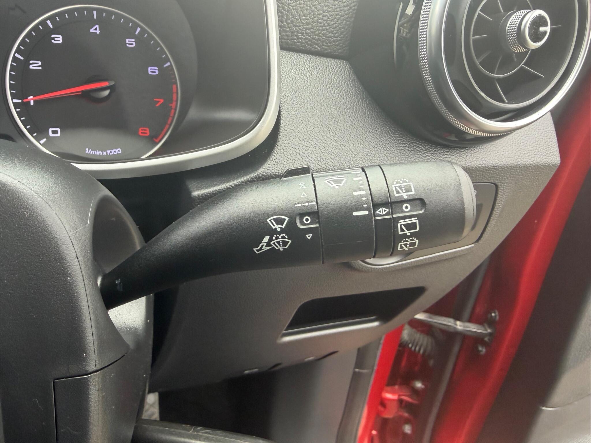 MG ZS view 50