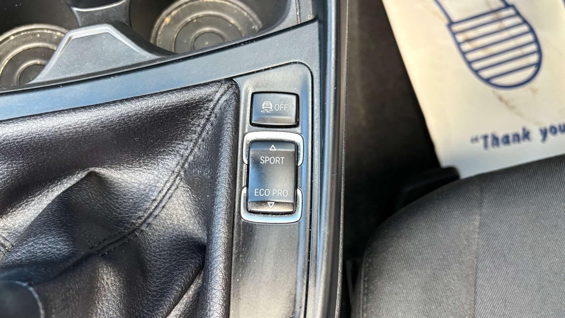 BMW 2 Series view 33