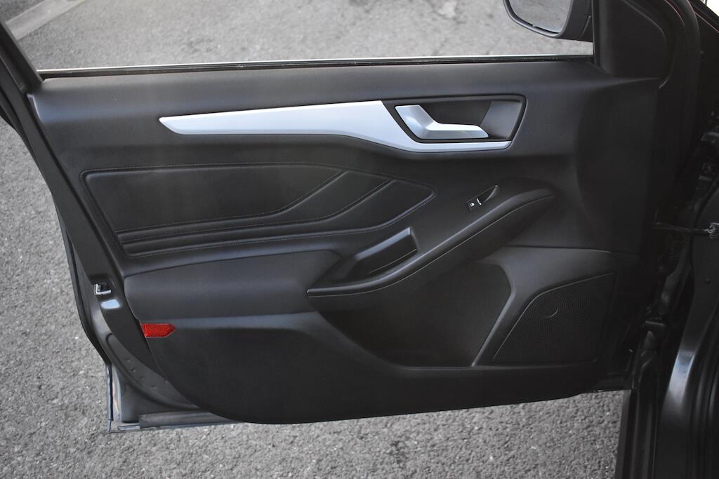 Ford Focus view 40