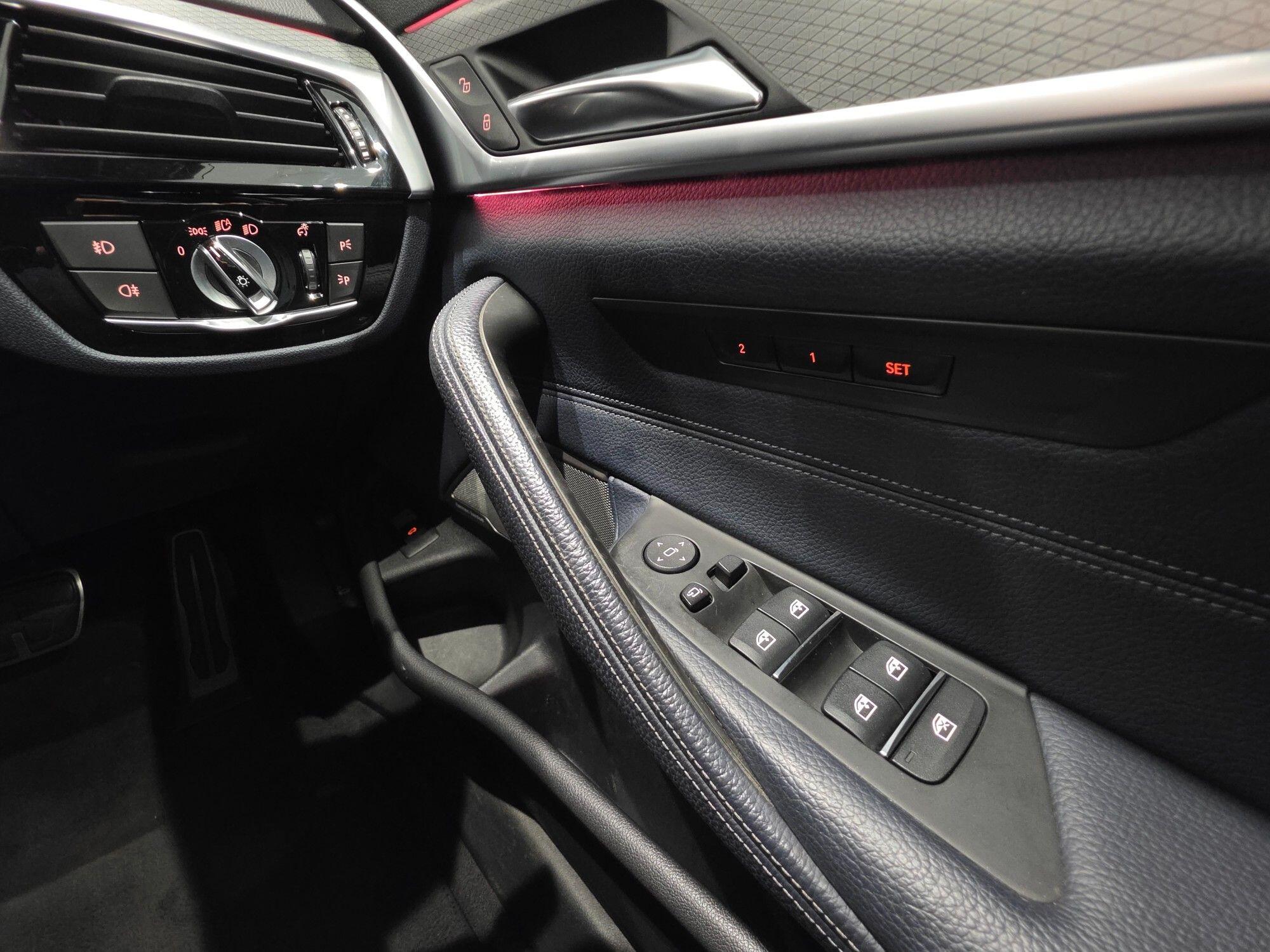 BMW 5 Series view 39