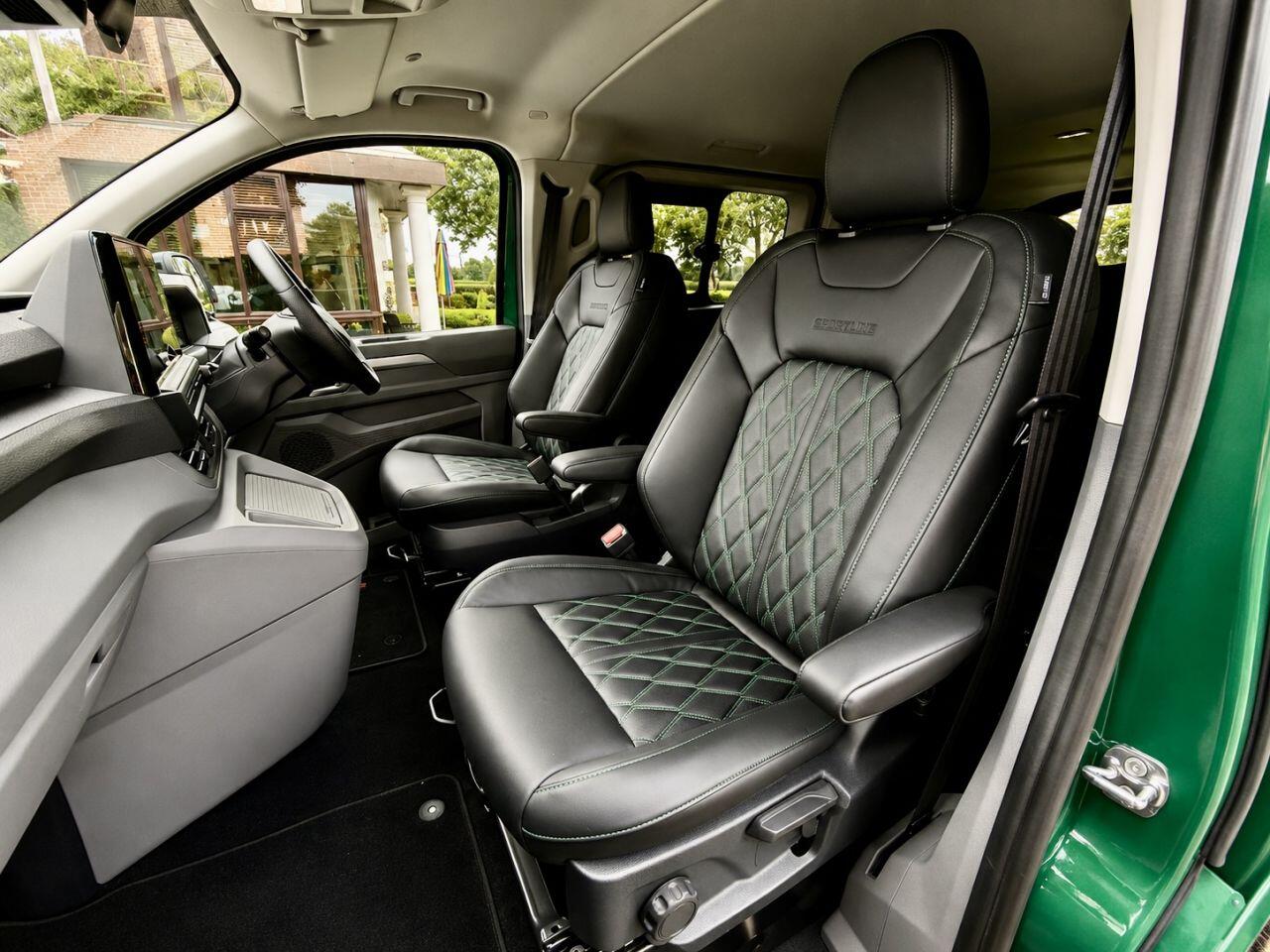 Volkswagen Transporter view 10