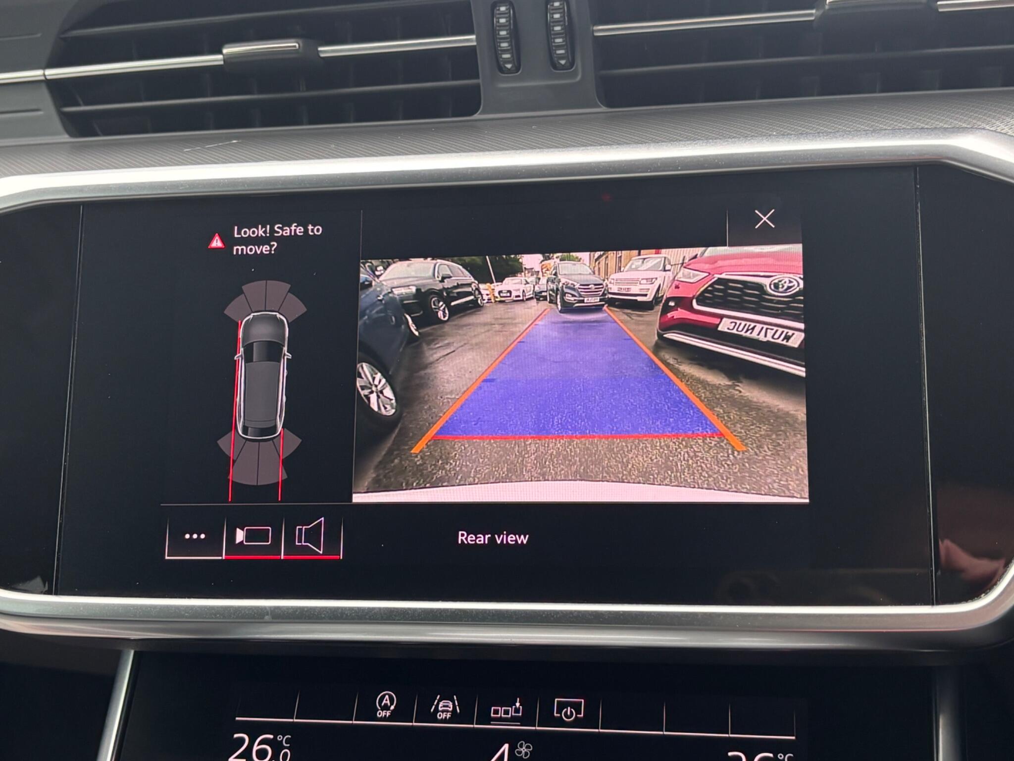 Audi A6 Avant view 11