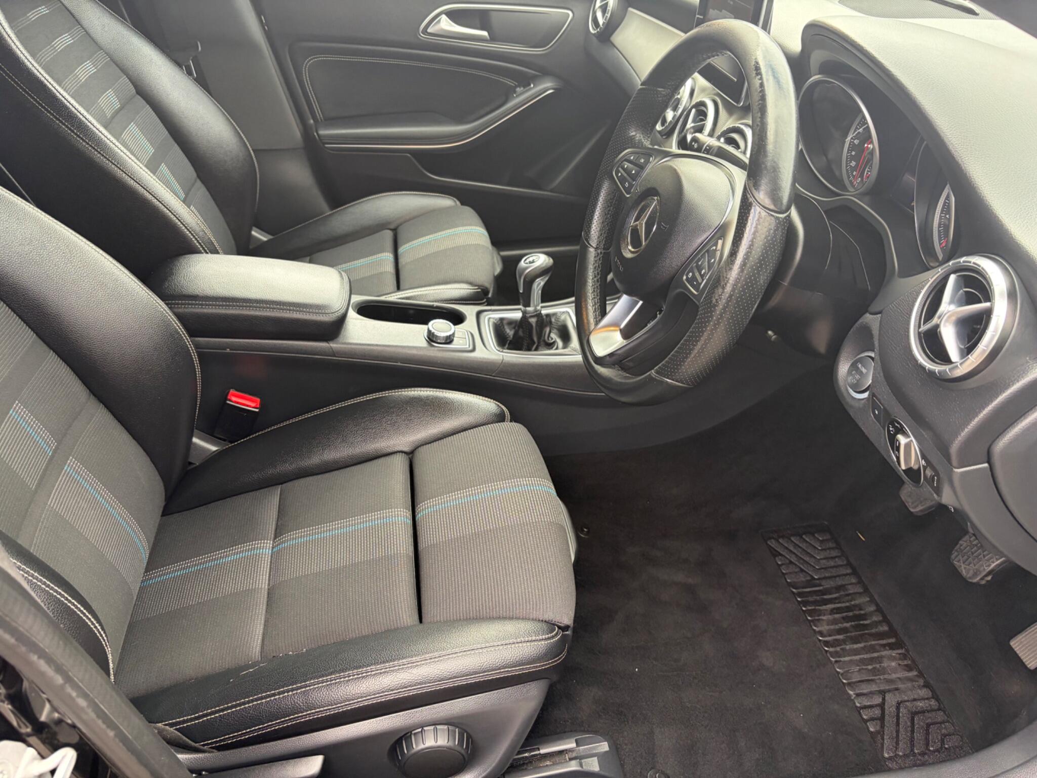 Mercedes-Benz Cla view 36