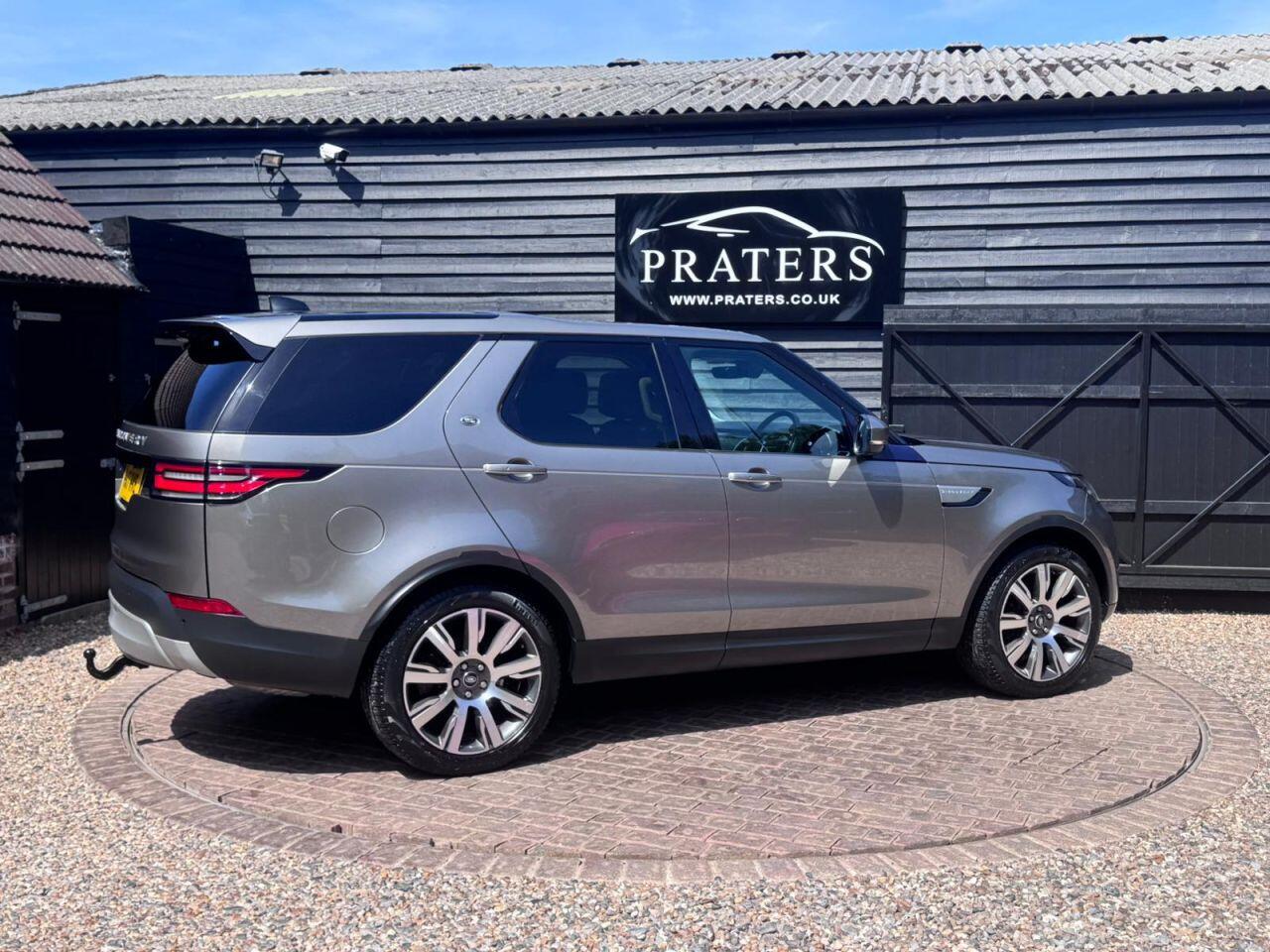 Land Rover Discovery view 22