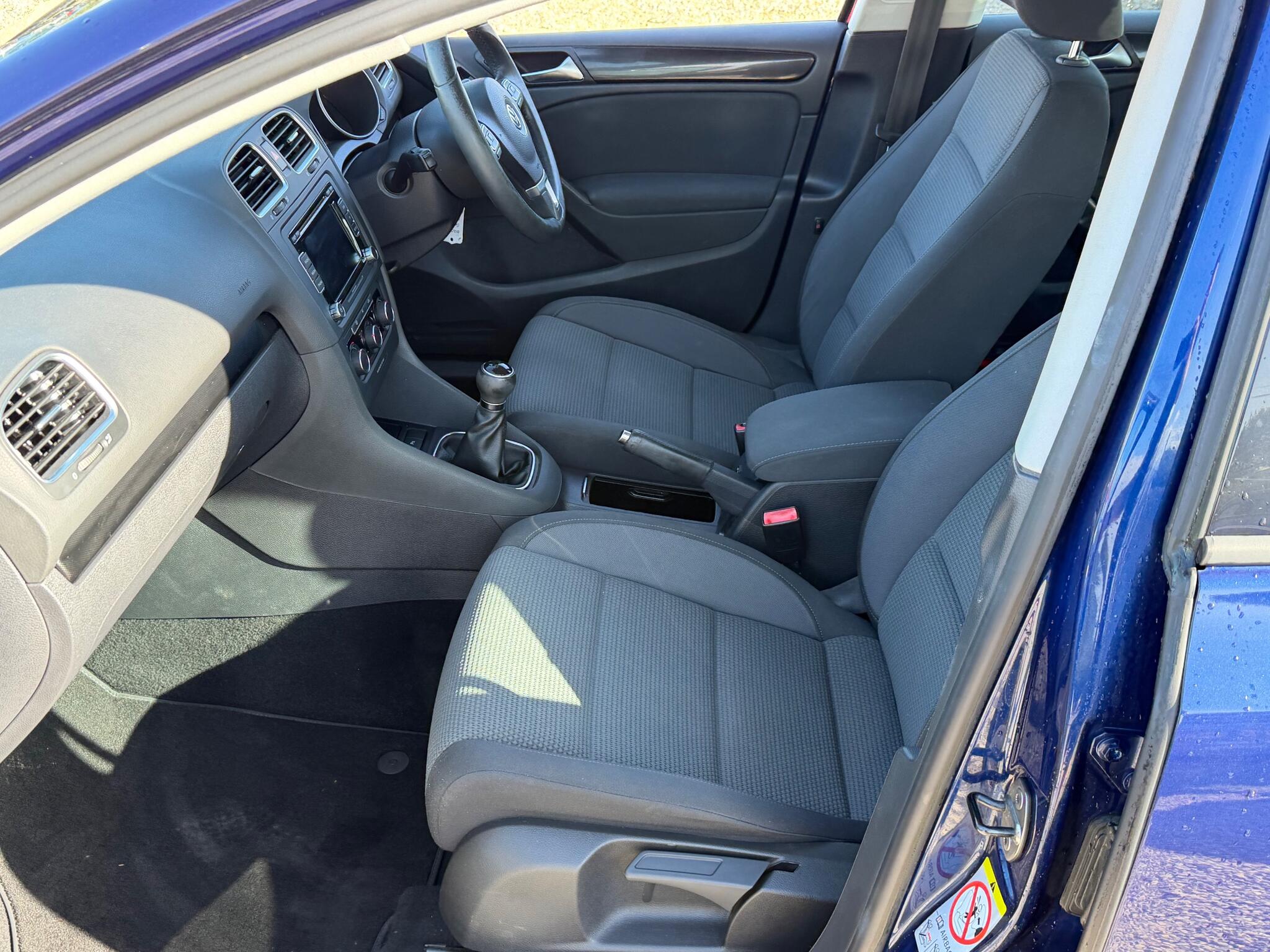 Volkswagen Golf view 10