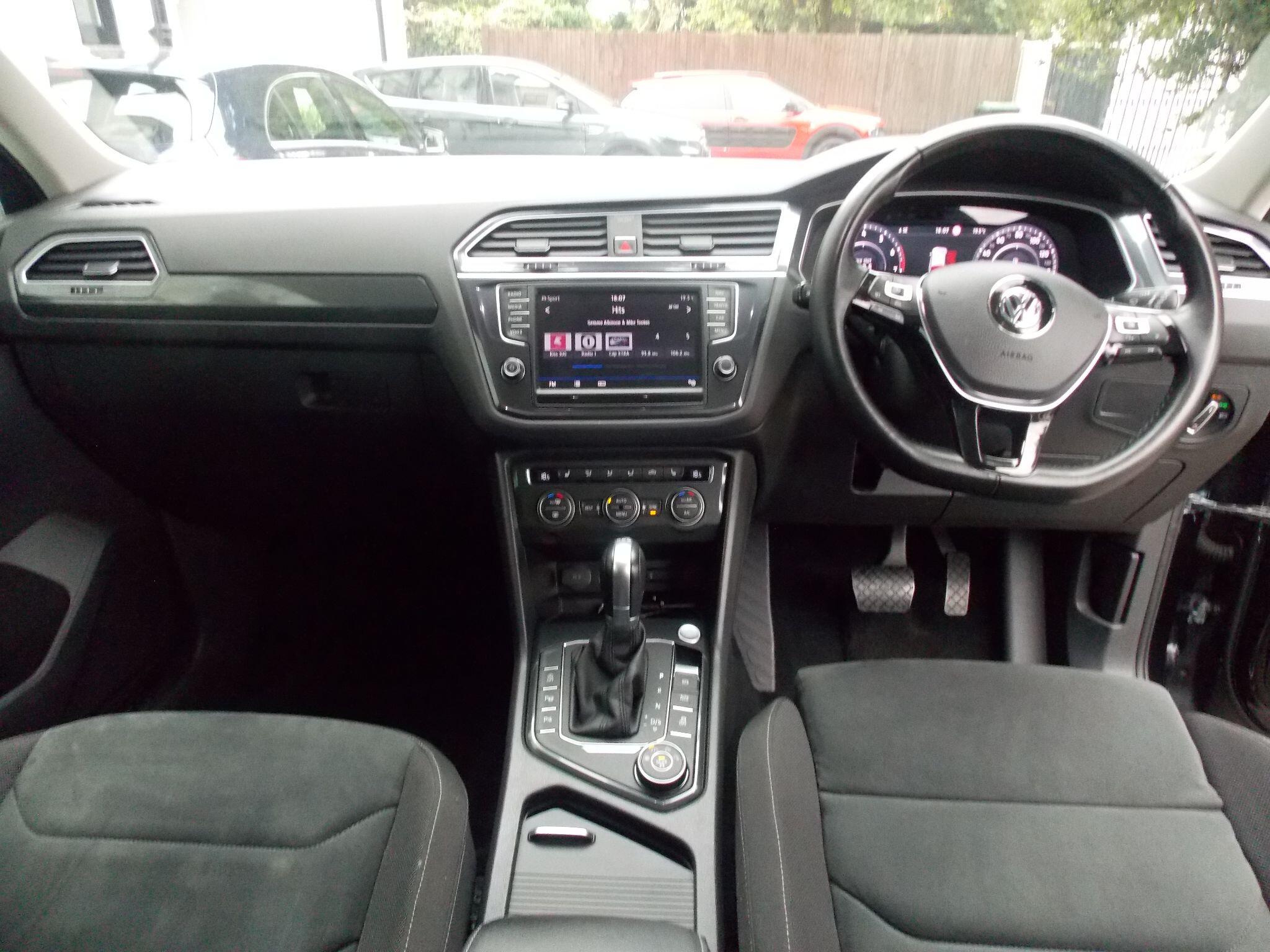 Volkswagen Tiguan view 19