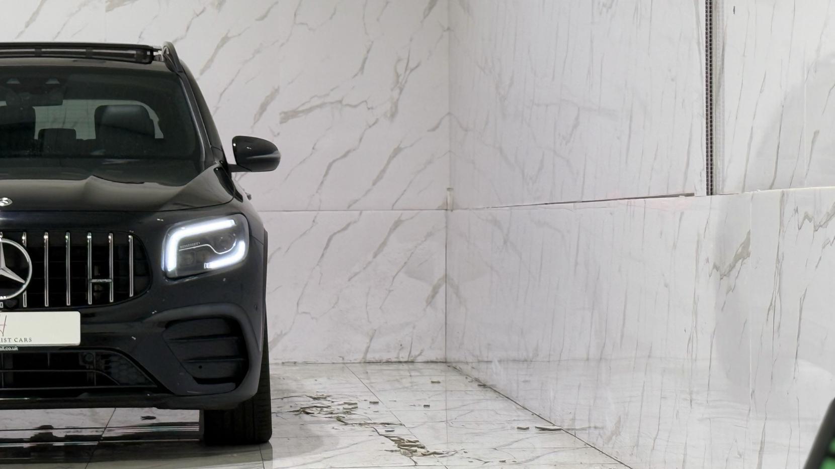 Mercedes-Benz GLB view 44