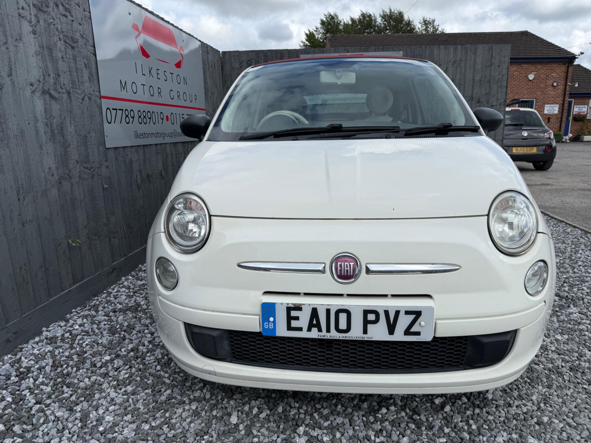 2010 Fiat 500C image 7