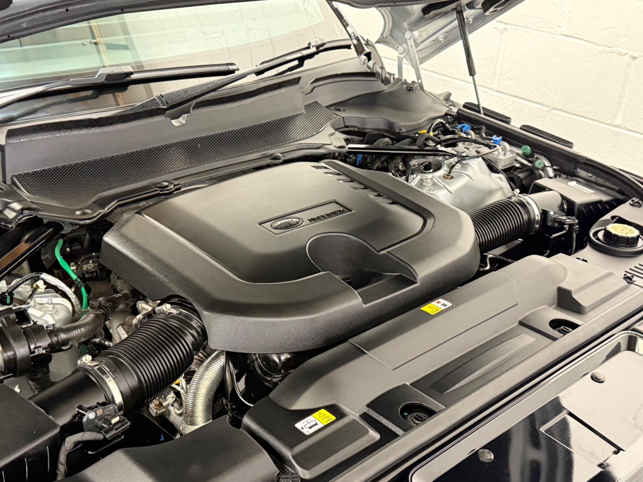 Land Rover Range Rover Sport view 40