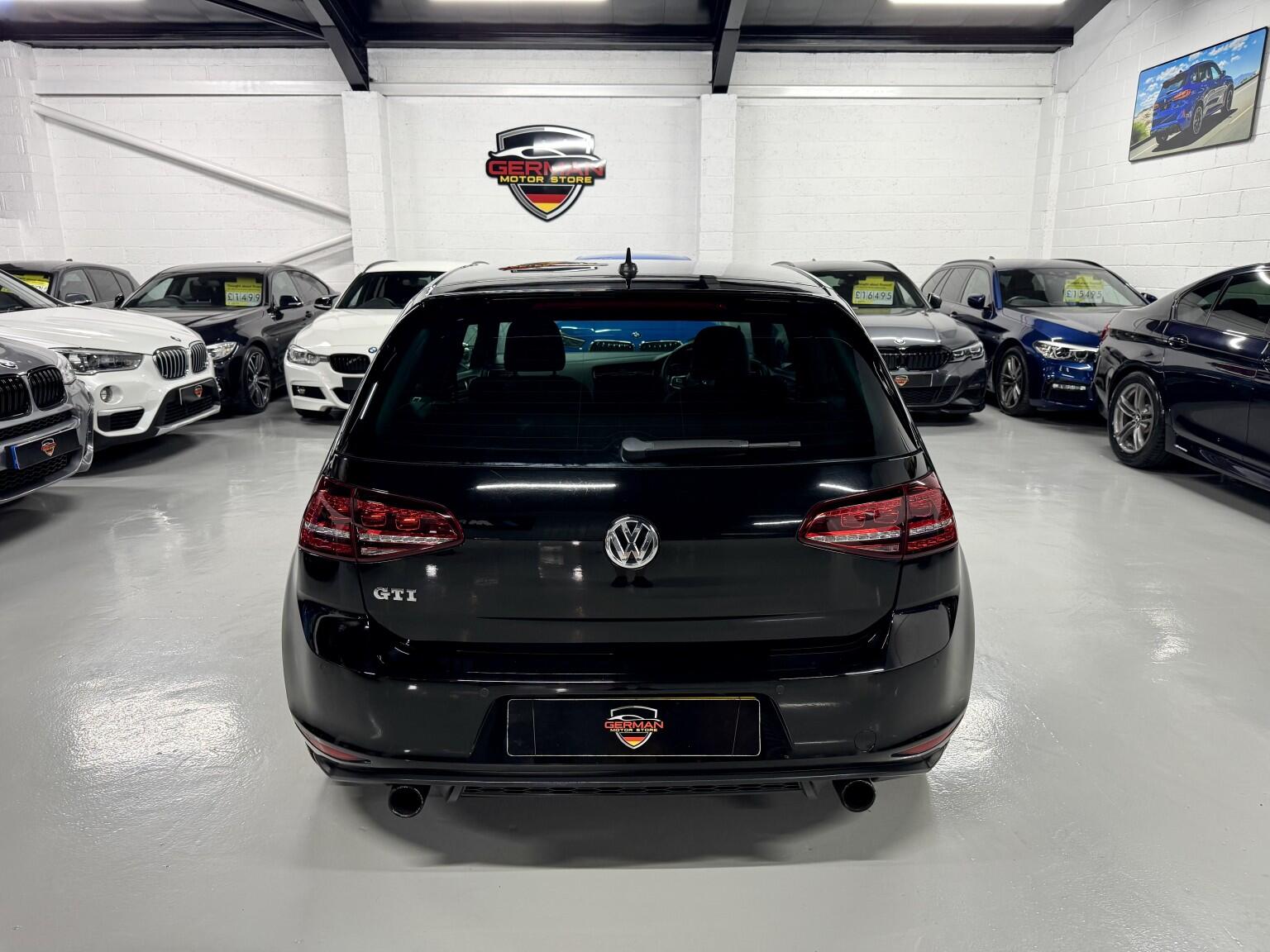 Volkswagen Golf view 17