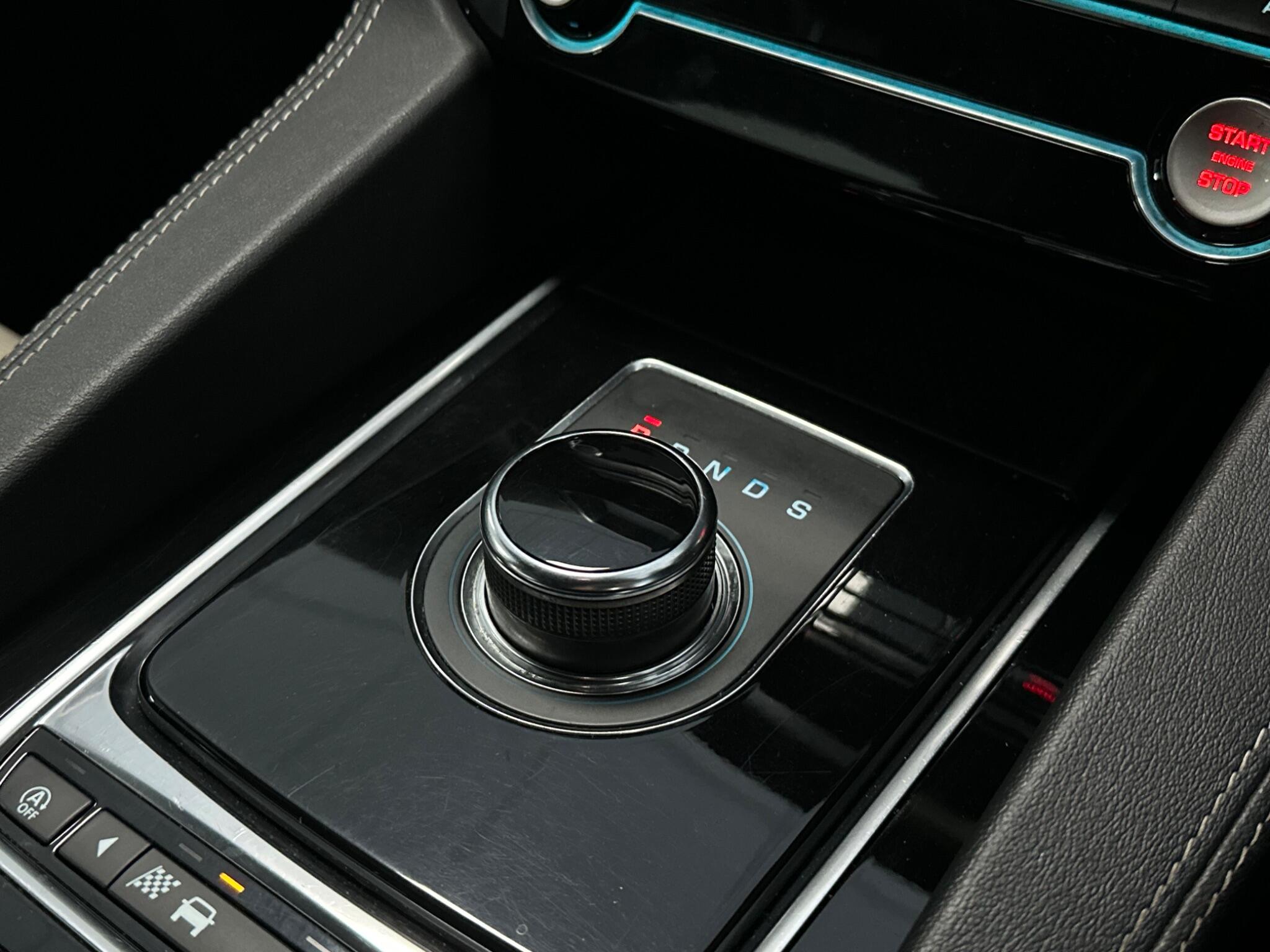 Jaguar F-Pace view 22